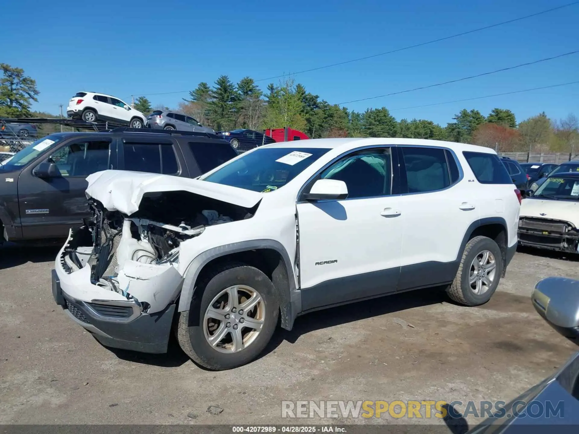 15 Photograph of a damaged car 1GKKNRLS8KZ122927 GMC ACADIA 2019