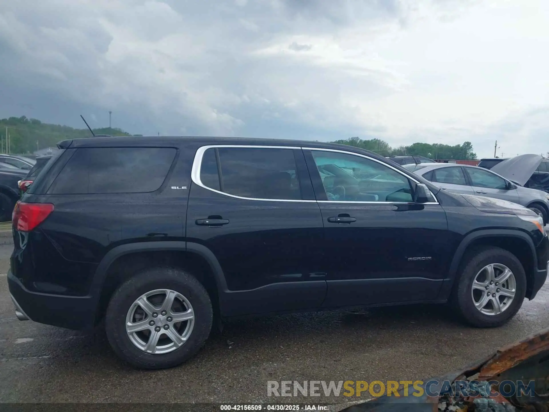 13 Photograph of a damaged car 1GKKNRLSXKZ147795 GMC ACADIA 2019