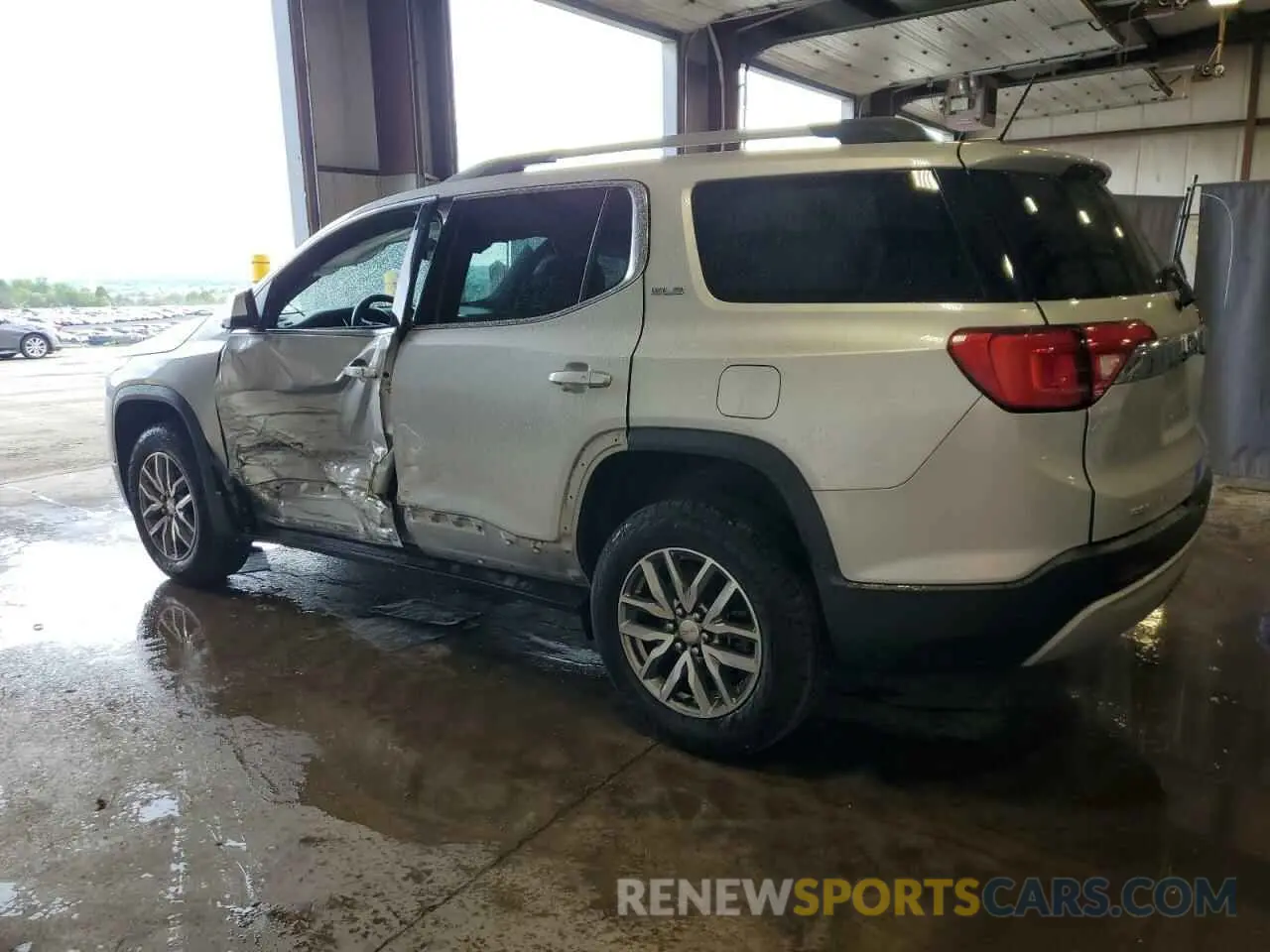 2 Photograph of a damaged car 1GKKNSLA2KZ252782 GMC ACADIA 2019