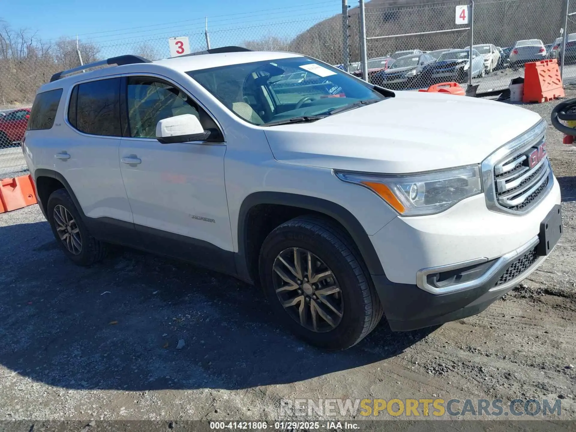 1 Photograph of a damaged car 1GKKNSLA3KZ242066 GMC ACADIA 2019