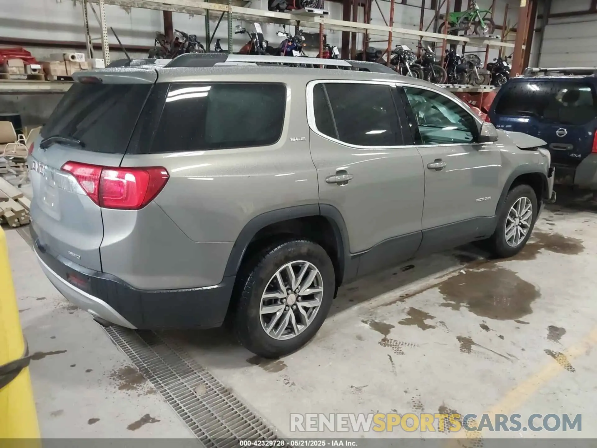 4 Photograph of a damaged car 1GKKNSLA4KZ264772 GMC ACADIA 2019
