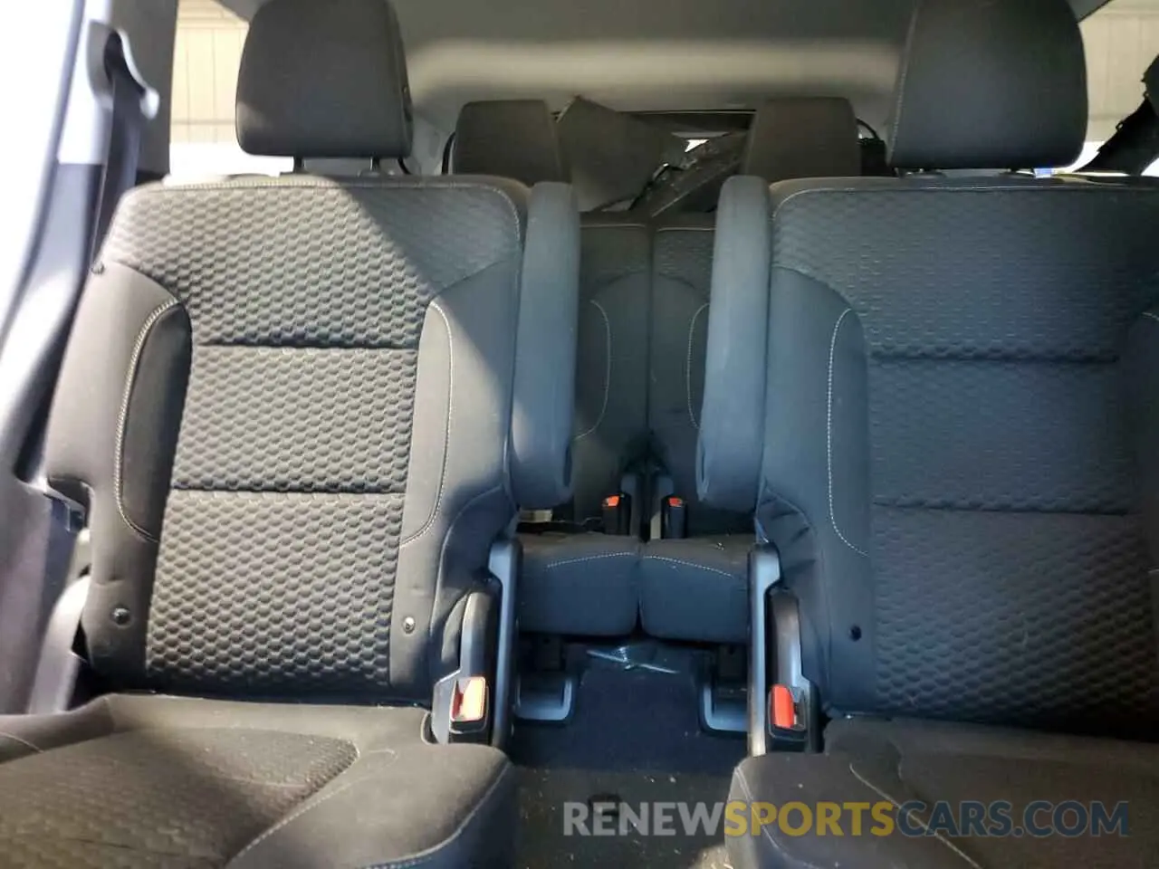 10 Photograph of a damaged car 1GKKNSLA7KZ285955 GMC ACADIA 2019