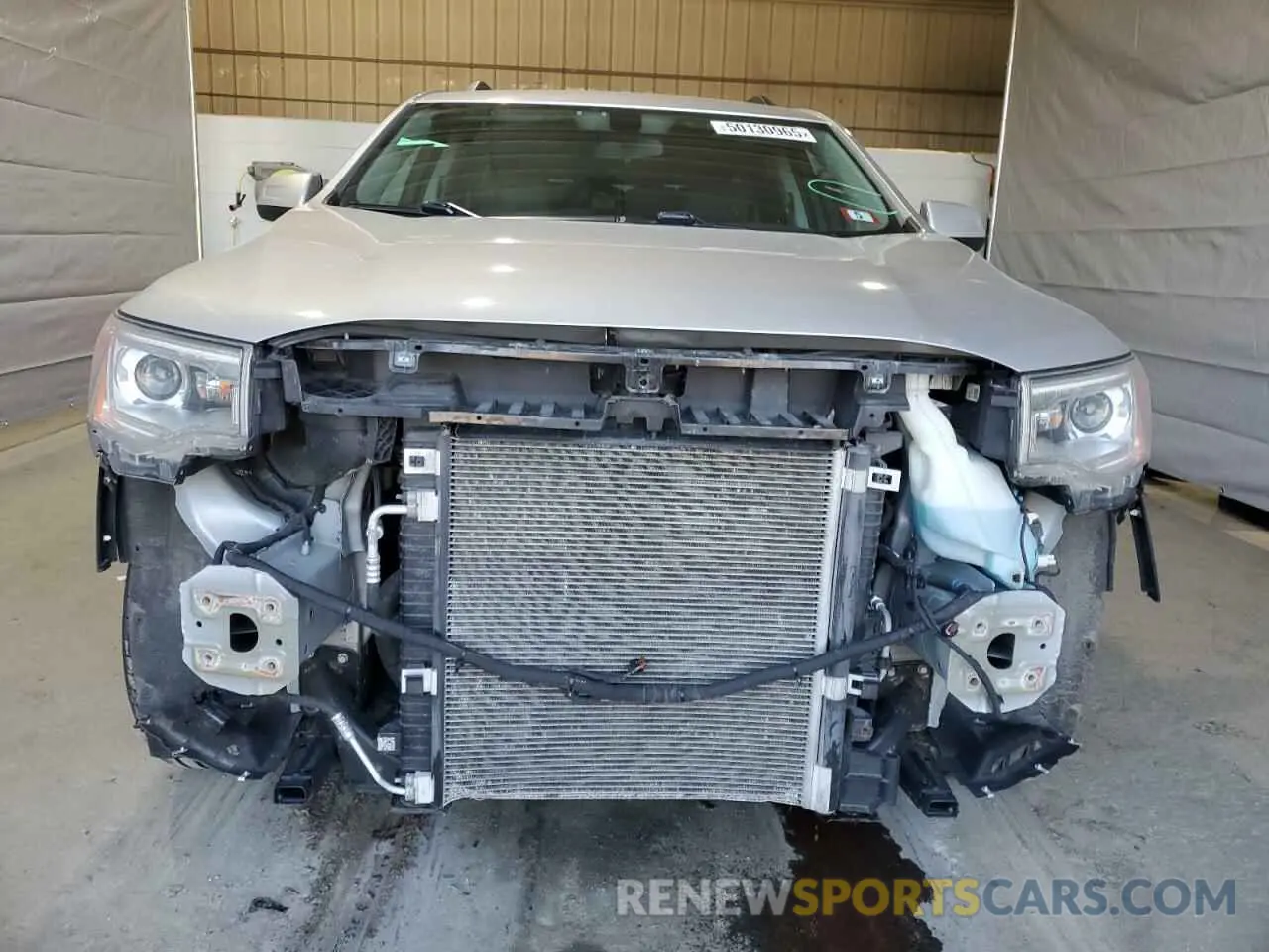 5 Photograph of a damaged car 1GKKNSLA7KZ285955 GMC ACADIA 2019