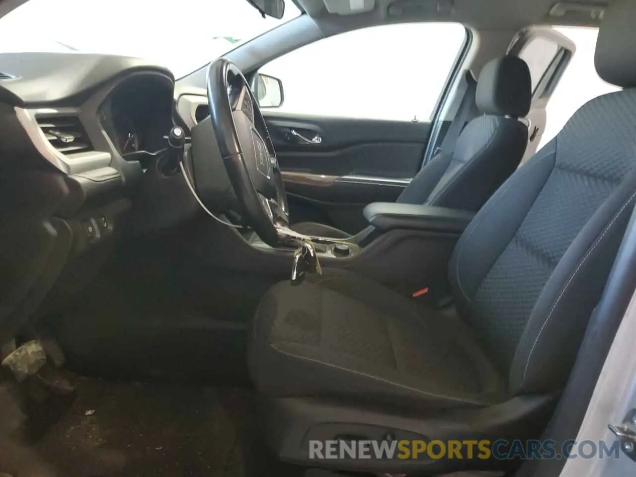 7 Photograph of a damaged car 1GKKNSLA7KZ285955 GMC ACADIA 2019