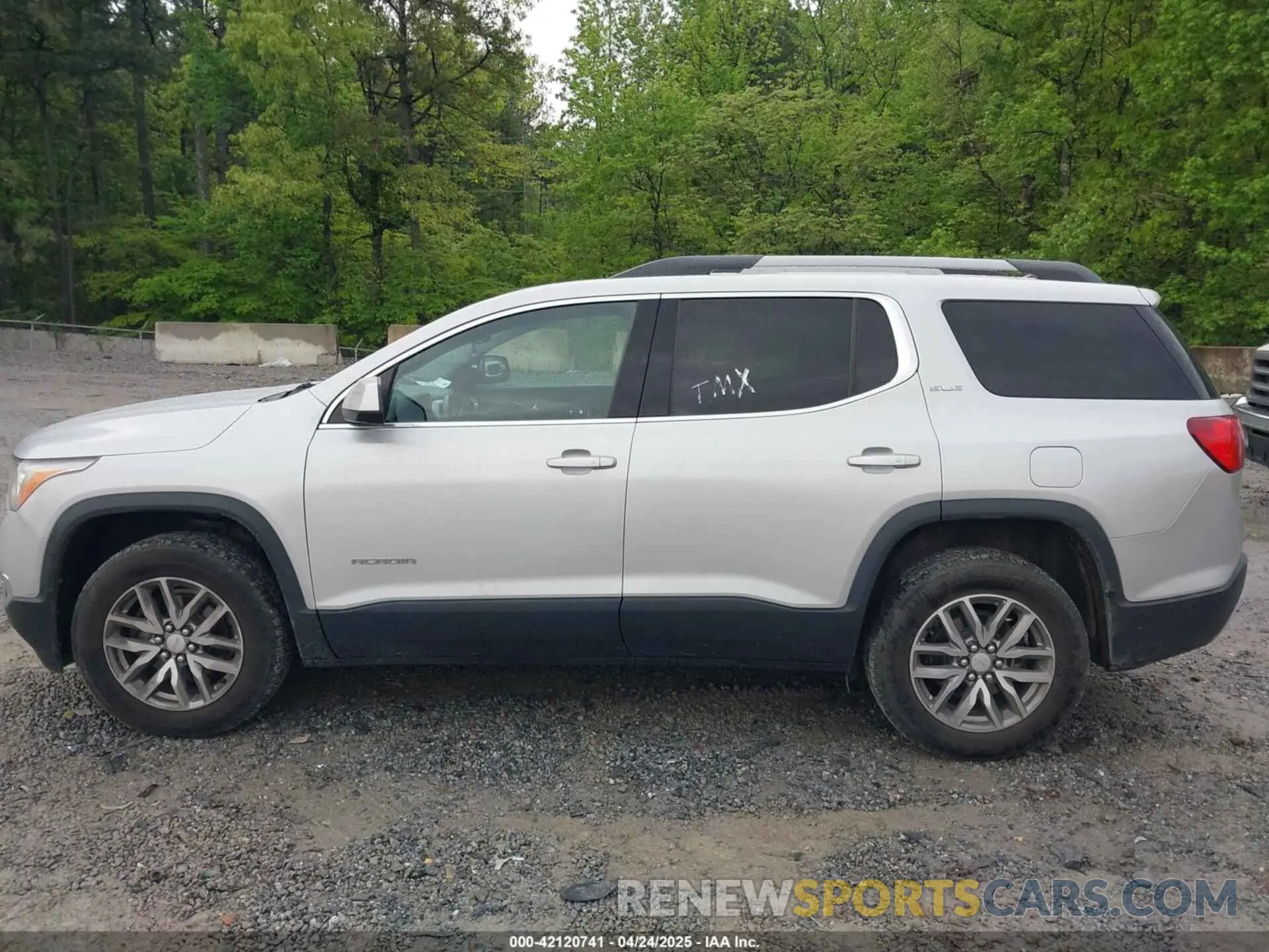 14 Photograph of a damaged car 1GKKNSLA8KZ241303 GMC ACADIA 2019