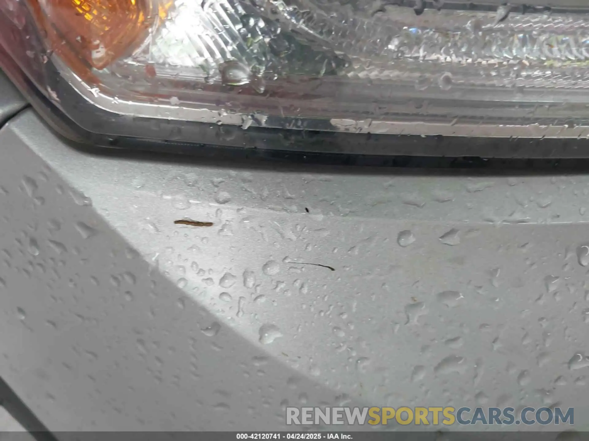 19 Photograph of a damaged car 1GKKNSLA8KZ241303 GMC ACADIA 2019