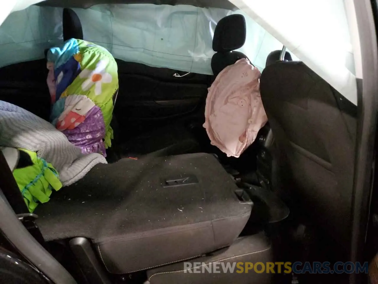 11 Photograph of a damaged car 1GKKNSLA8KZ280540 GMC ACADIA 2019