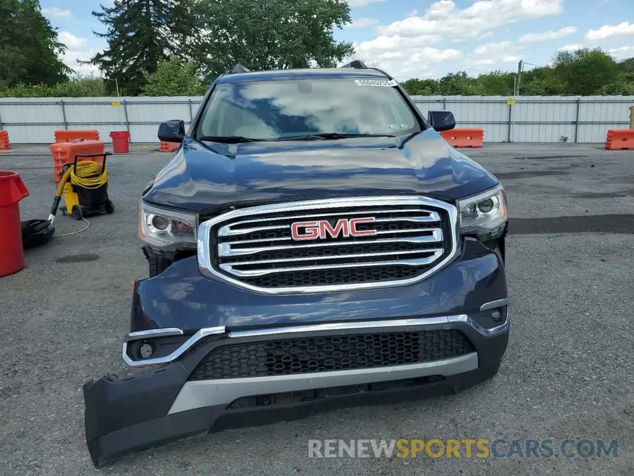 5 Photograph of a damaged car 1GKKNSLS0KZ163253 GMC ACADIA 2019