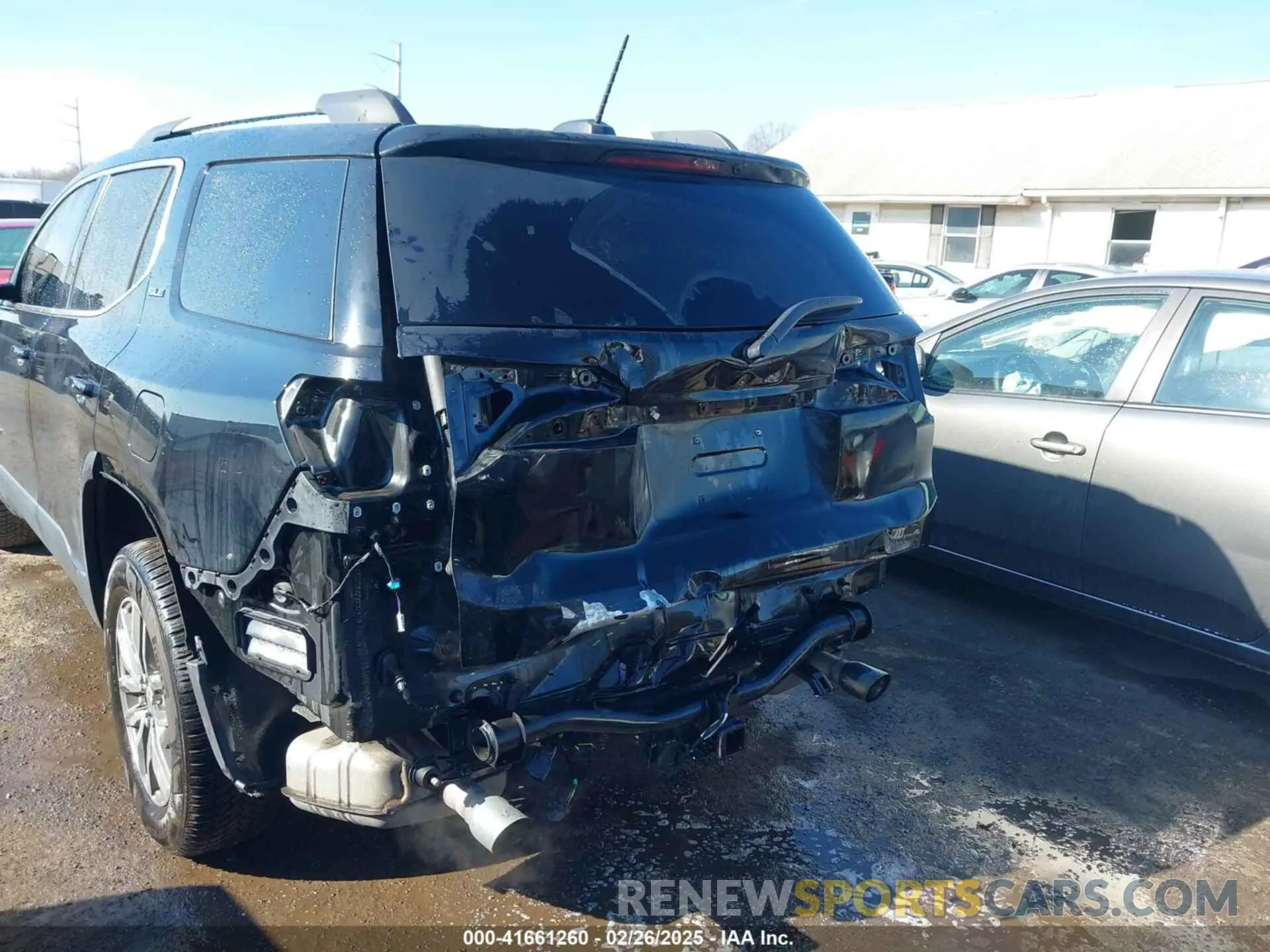5 Photograph of a damaged car 1GKKNSLS1KZ130505 GMC ACADIA 2019