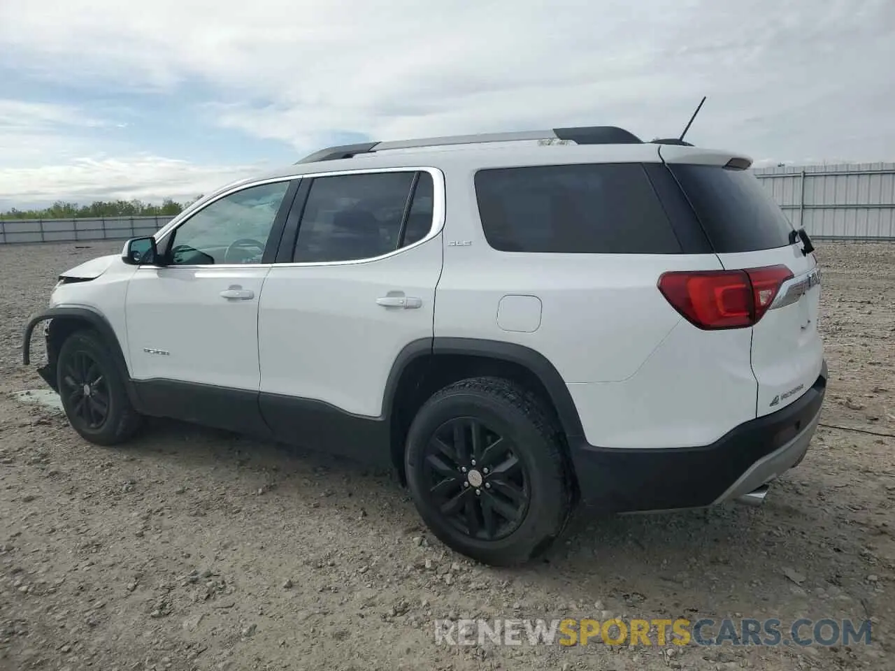 2 Photograph of a damaged car 1GKKNSLS1KZ224139 GMC ACADIA 2019