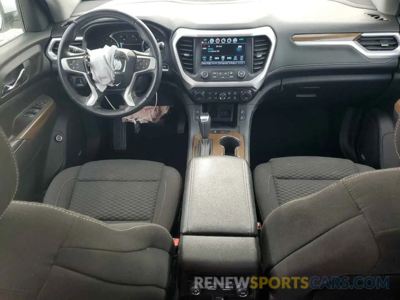 8 Photograph of a damaged car 1GKKNSLS1KZ224139 GMC ACADIA 2019