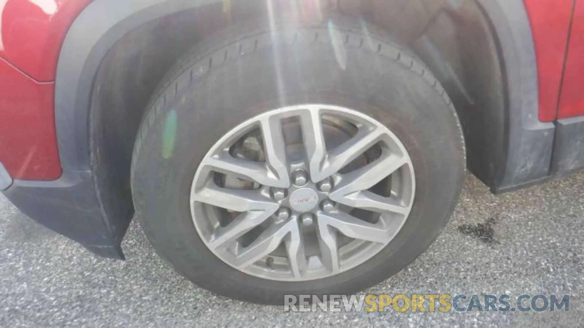 2 Photograph of a damaged car 1GKKNSLS1KZ260381 GMC ACADIA 2019