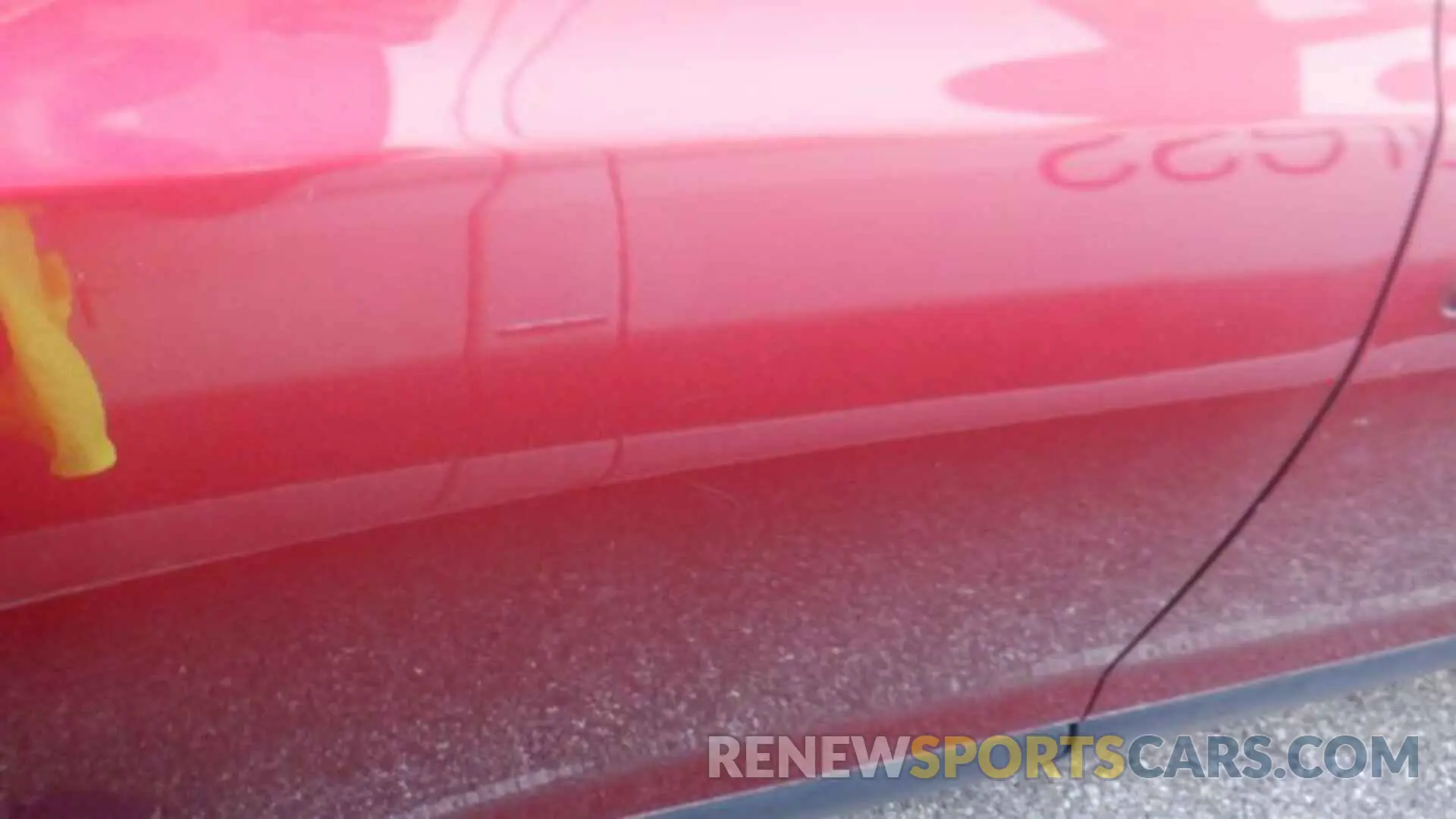 22 Photograph of a damaged car 1GKKNSLS1KZ260381 GMC ACADIA 2019
