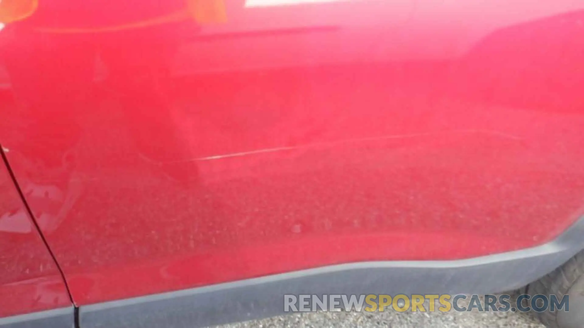 5 Photograph of a damaged car 1GKKNSLS1KZ260381 GMC ACADIA 2019