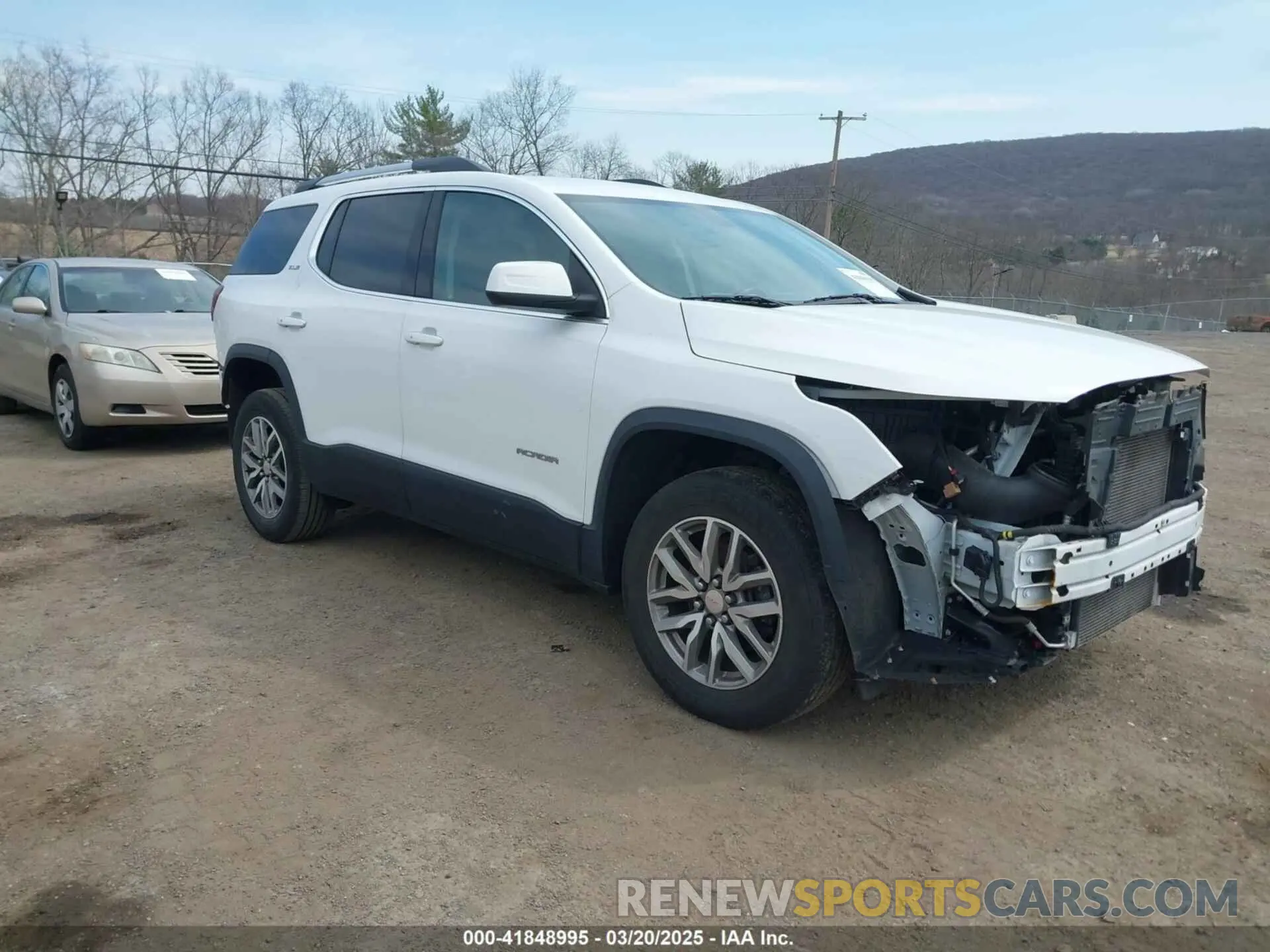 1 Photograph of a damaged car 1GKKNSLS2KZ135468 GMC ACADIA 2019
