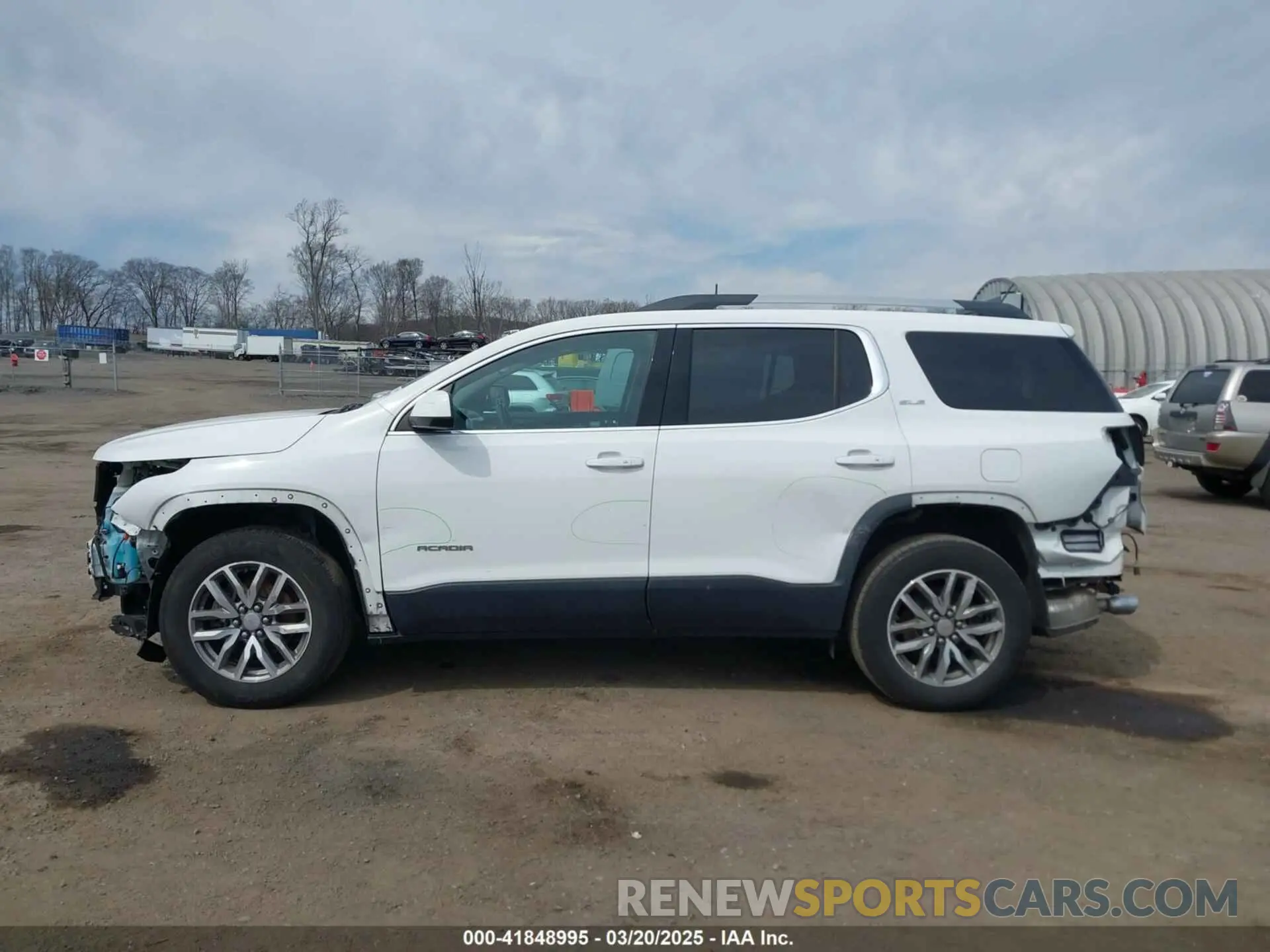 14 Photograph of a damaged car 1GKKNSLS2KZ135468 GMC ACADIA 2019