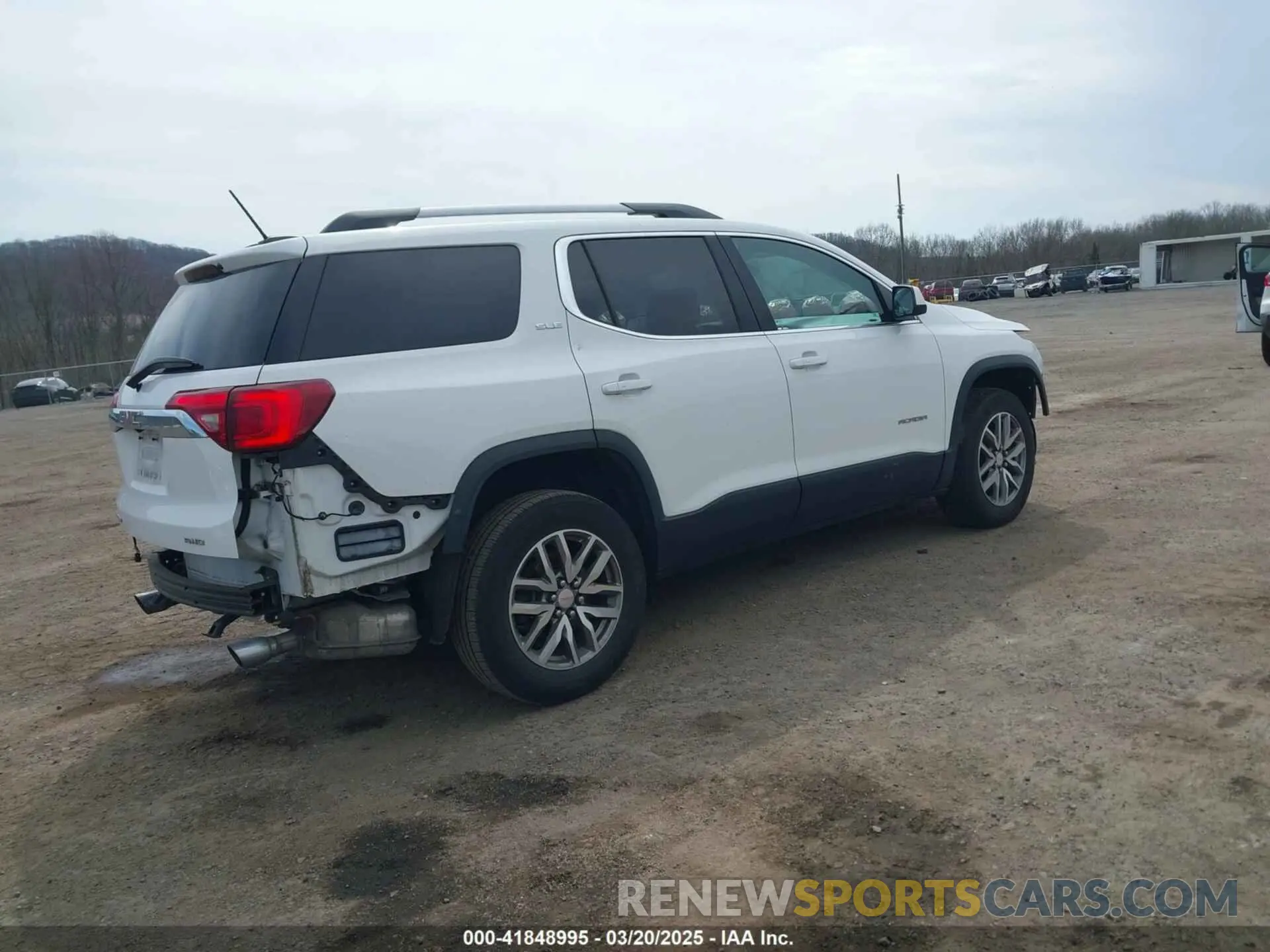 4 Photograph of a damaged car 1GKKNSLS2KZ135468 GMC ACADIA 2019