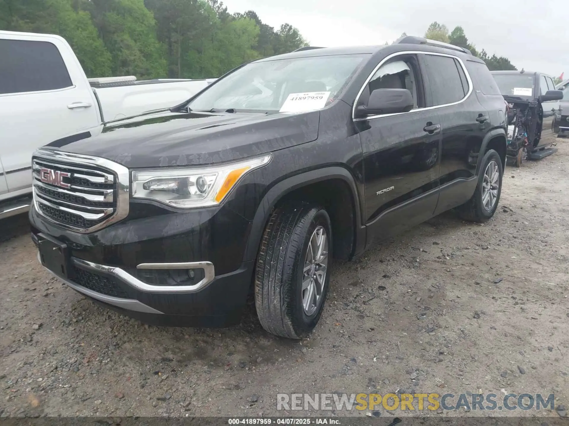 2 Photograph of a damaged car 1GKKNSLS4KZ230033 GMC ACADIA 2019