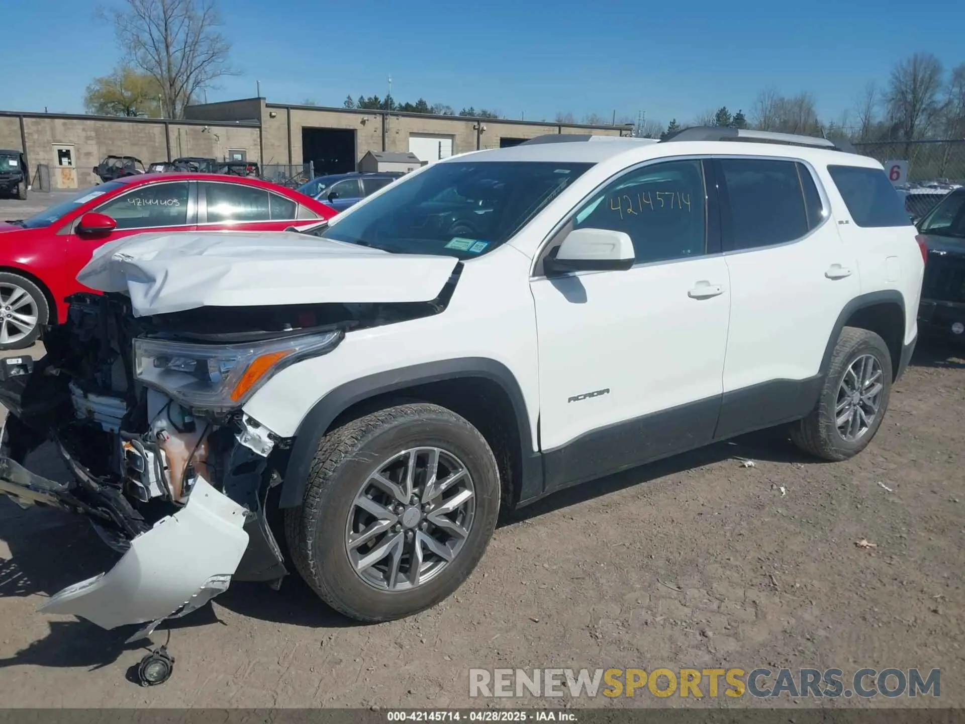 2 Photograph of a damaged car 1GKKNSLS4KZ237158 GMC ACADIA 2019