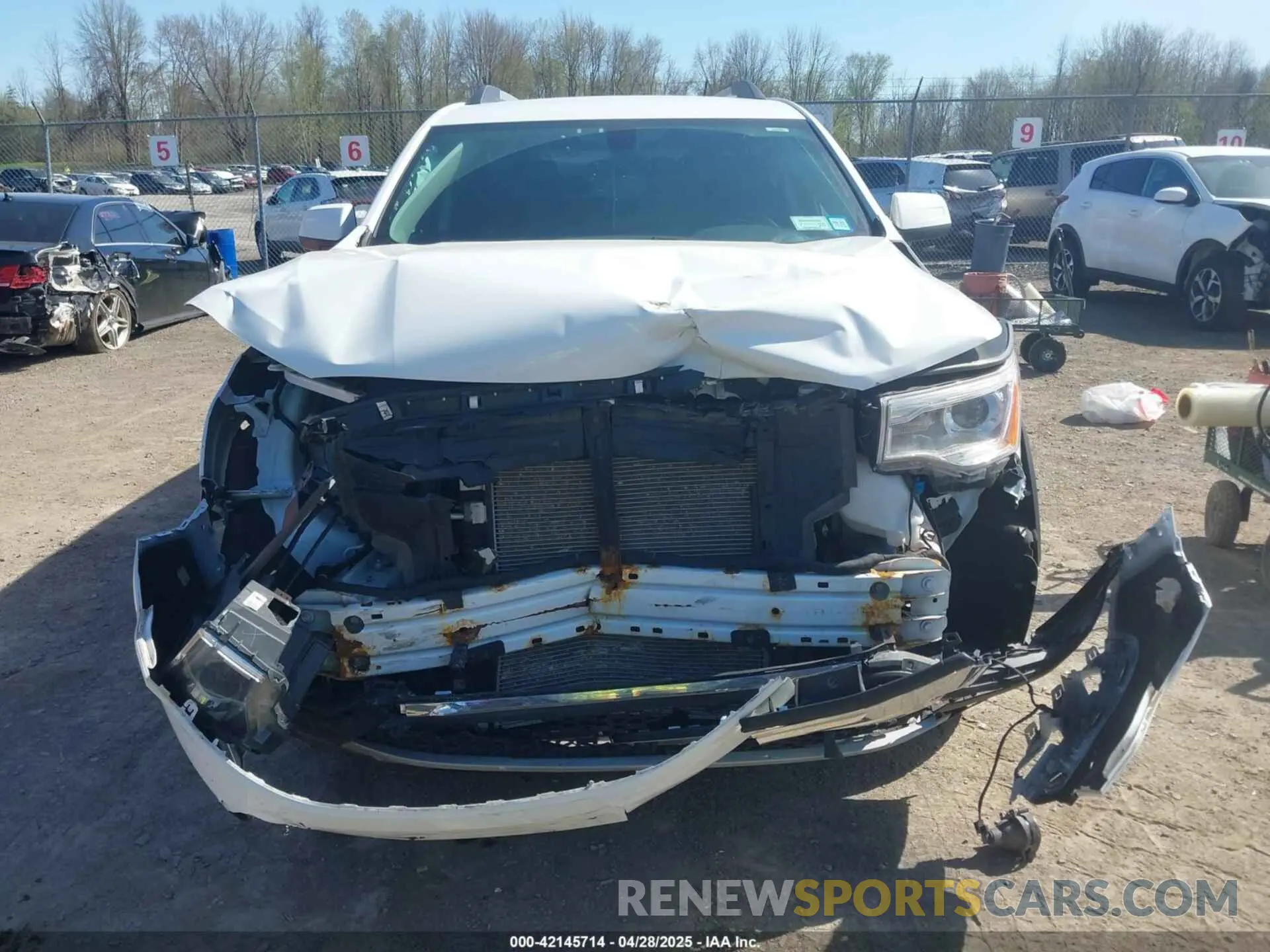 6 Photograph of a damaged car 1GKKNSLS4KZ237158 GMC ACADIA 2019