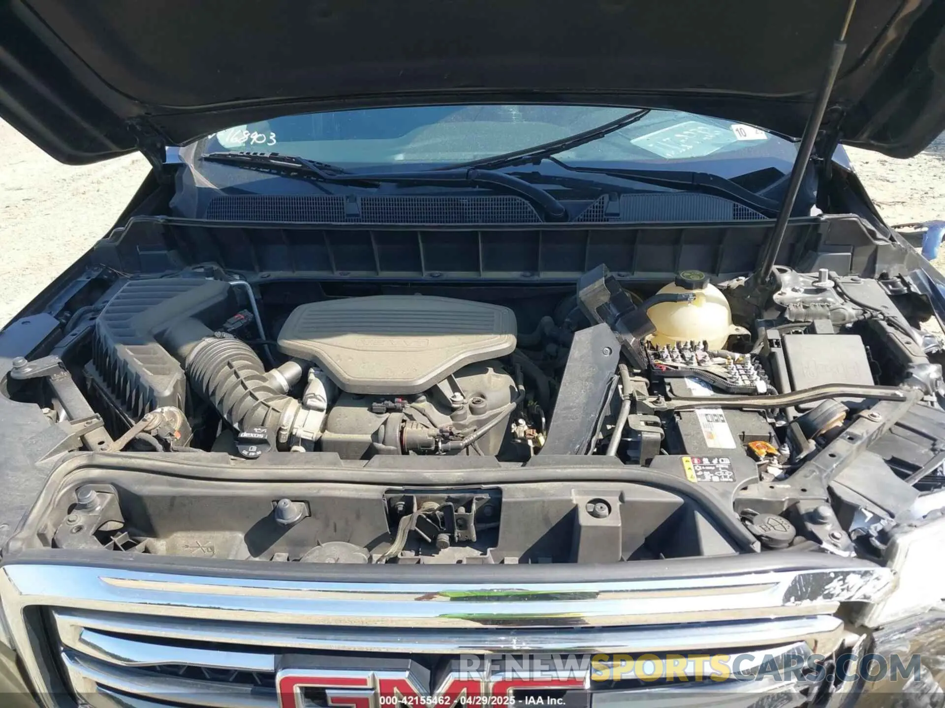 10 Photograph of a damaged car 1GKKNSLS5KZ168903 GMC ACADIA 2019