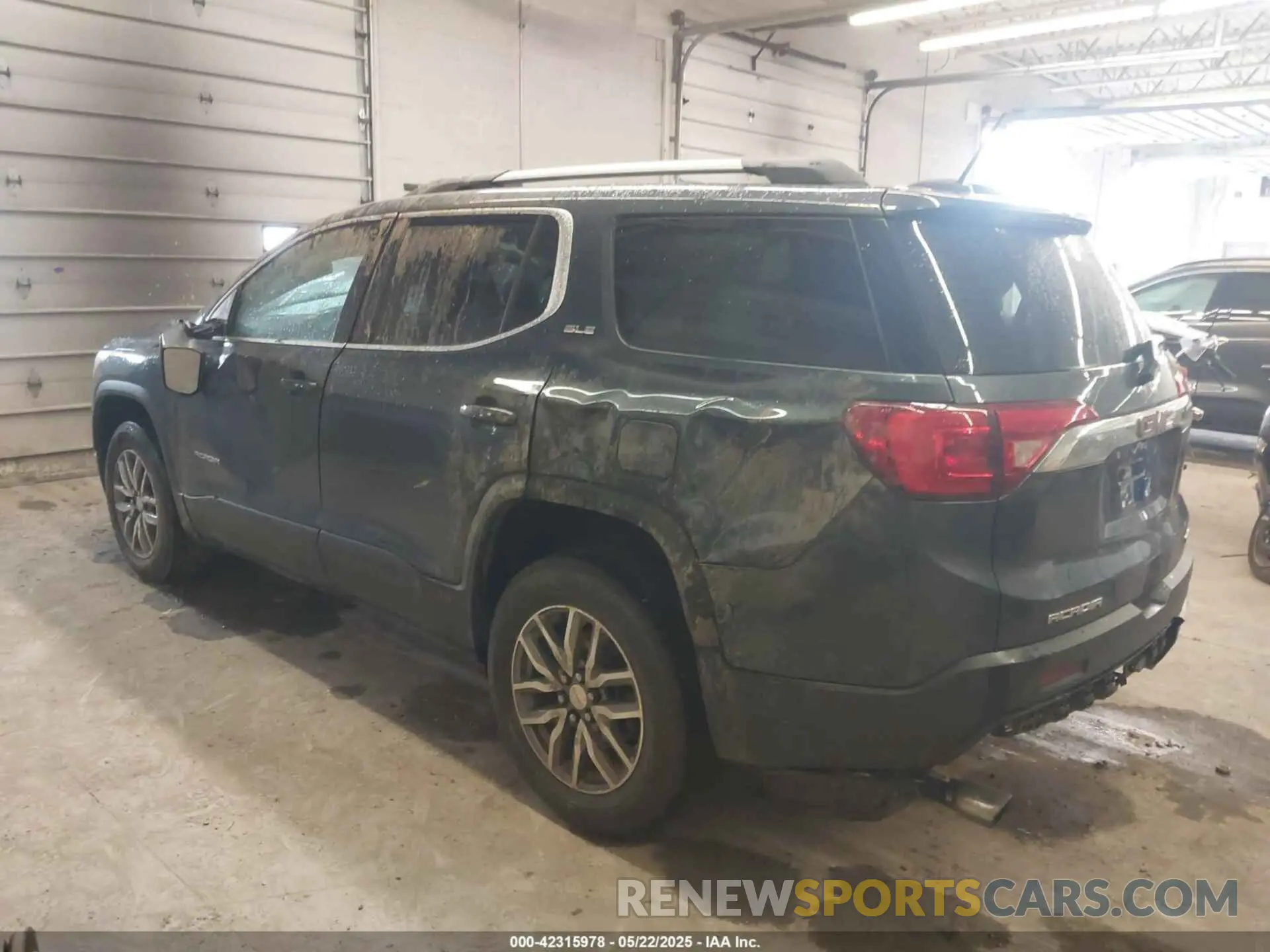 3 Photograph of a damaged car 1GKKNSLS7KZ237980 GMC ACADIA 2019