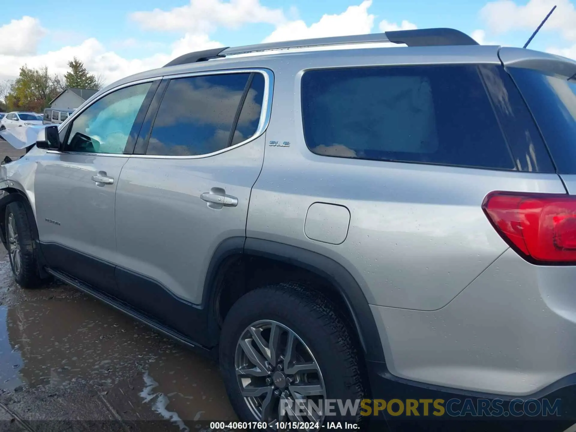 14 Photograph of a damaged car 1GKKNSLS7KZ249157 GMC ACADIA 2019