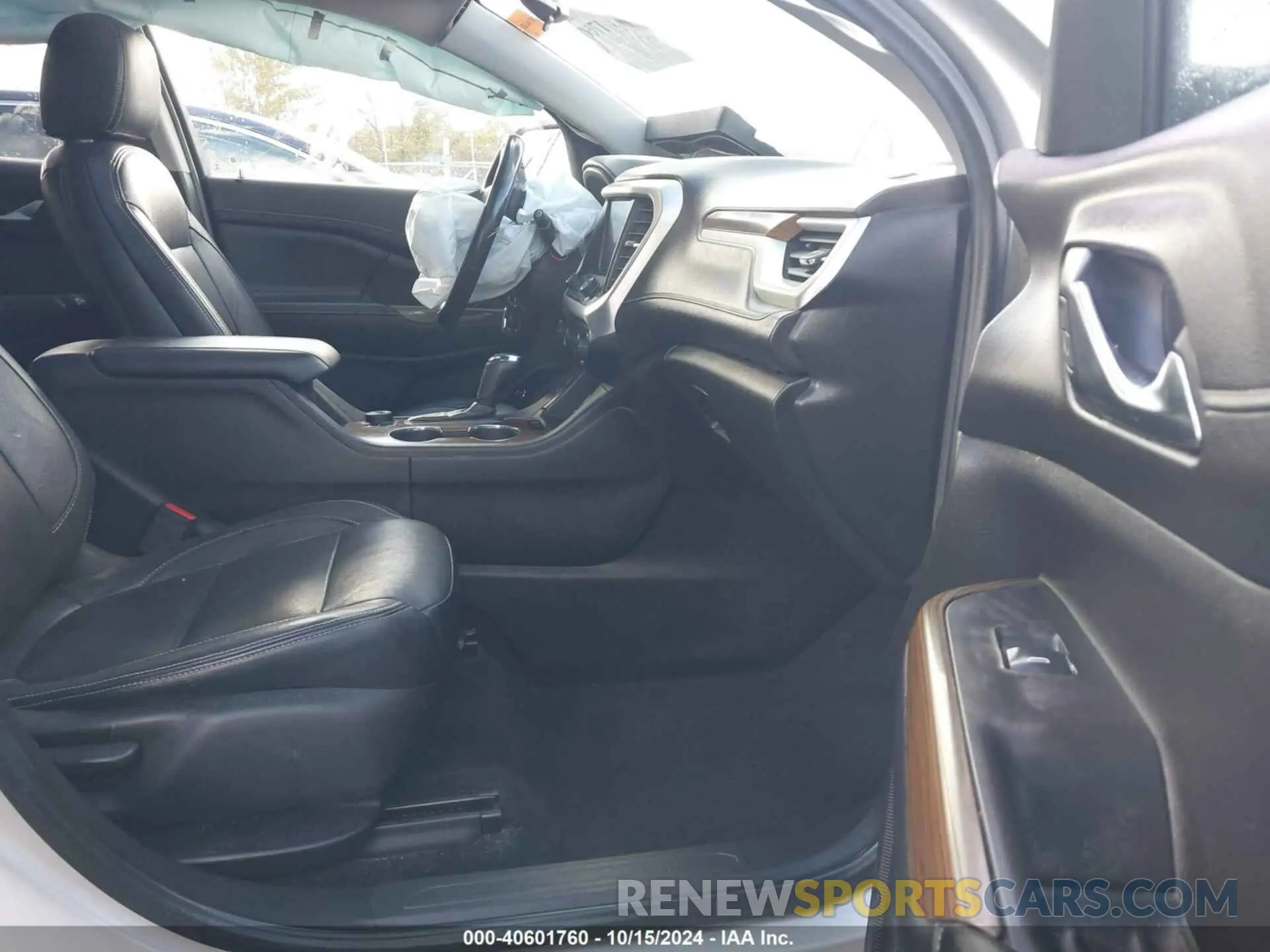 5 Photograph of a damaged car 1GKKNSLS7KZ249157 GMC ACADIA 2019