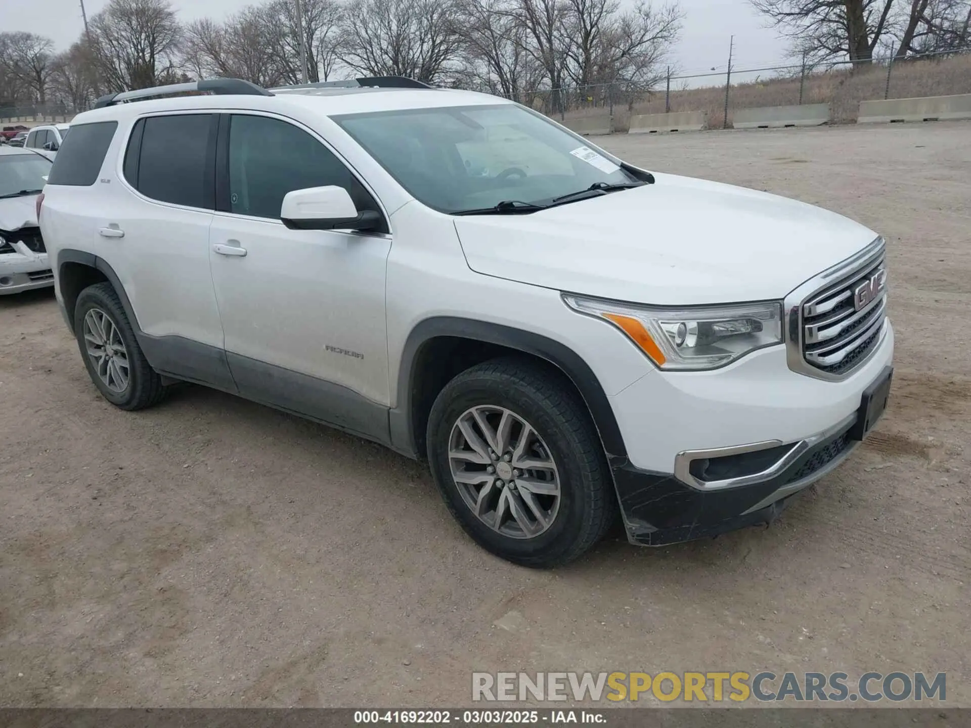1 Photograph of a damaged car 1GKKNSLS9KZ174512 GMC ACADIA 2019