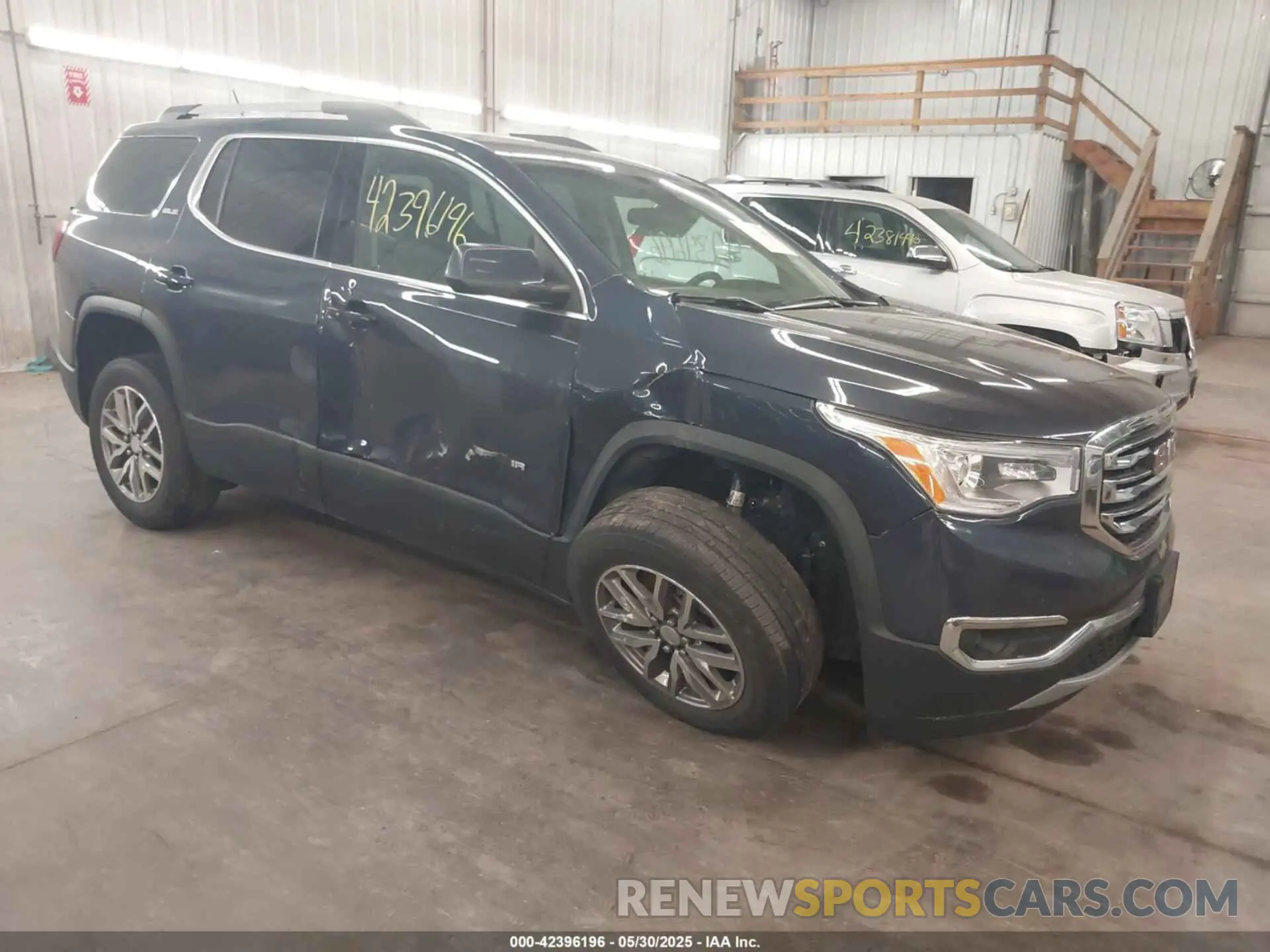 1 Photograph of a damaged car 1GKKNSLSXKZ141454 GMC ACADIA 2019