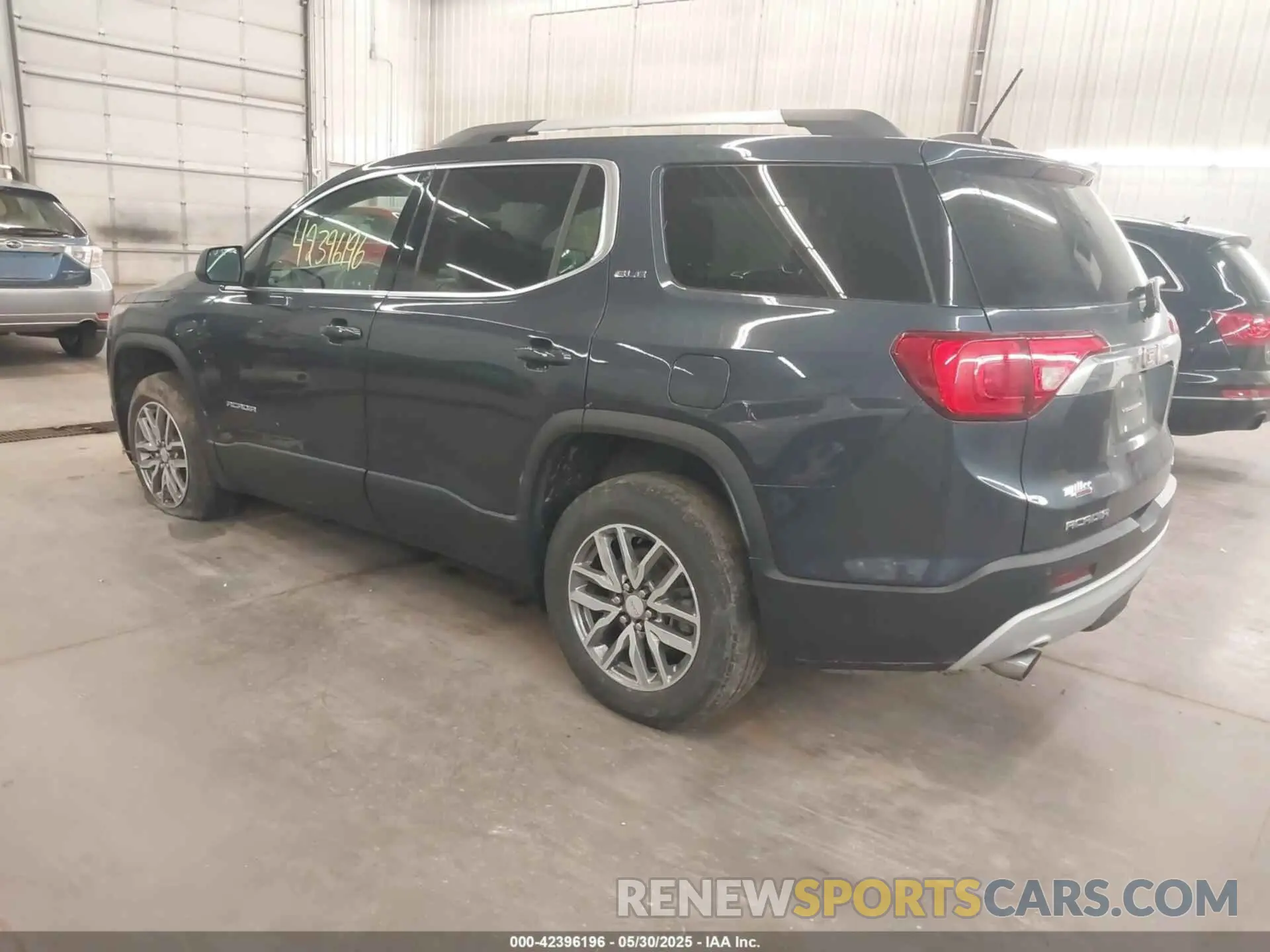 3 Photograph of a damaged car 1GKKNSLSXKZ141454 GMC ACADIA 2019