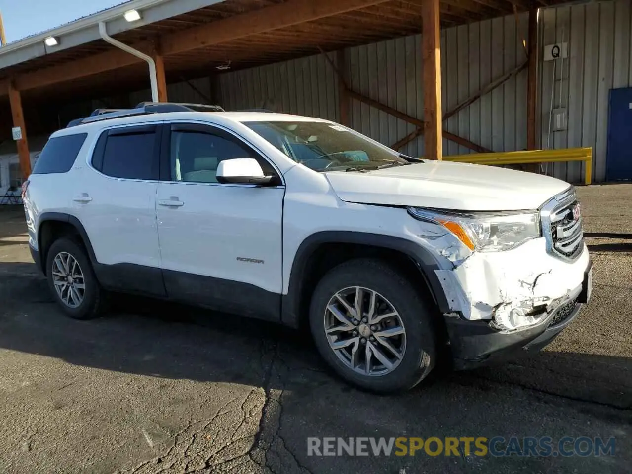 4 Photograph of a damaged car 1GKKNSLSXKZ246589 GMC ACADIA 2019