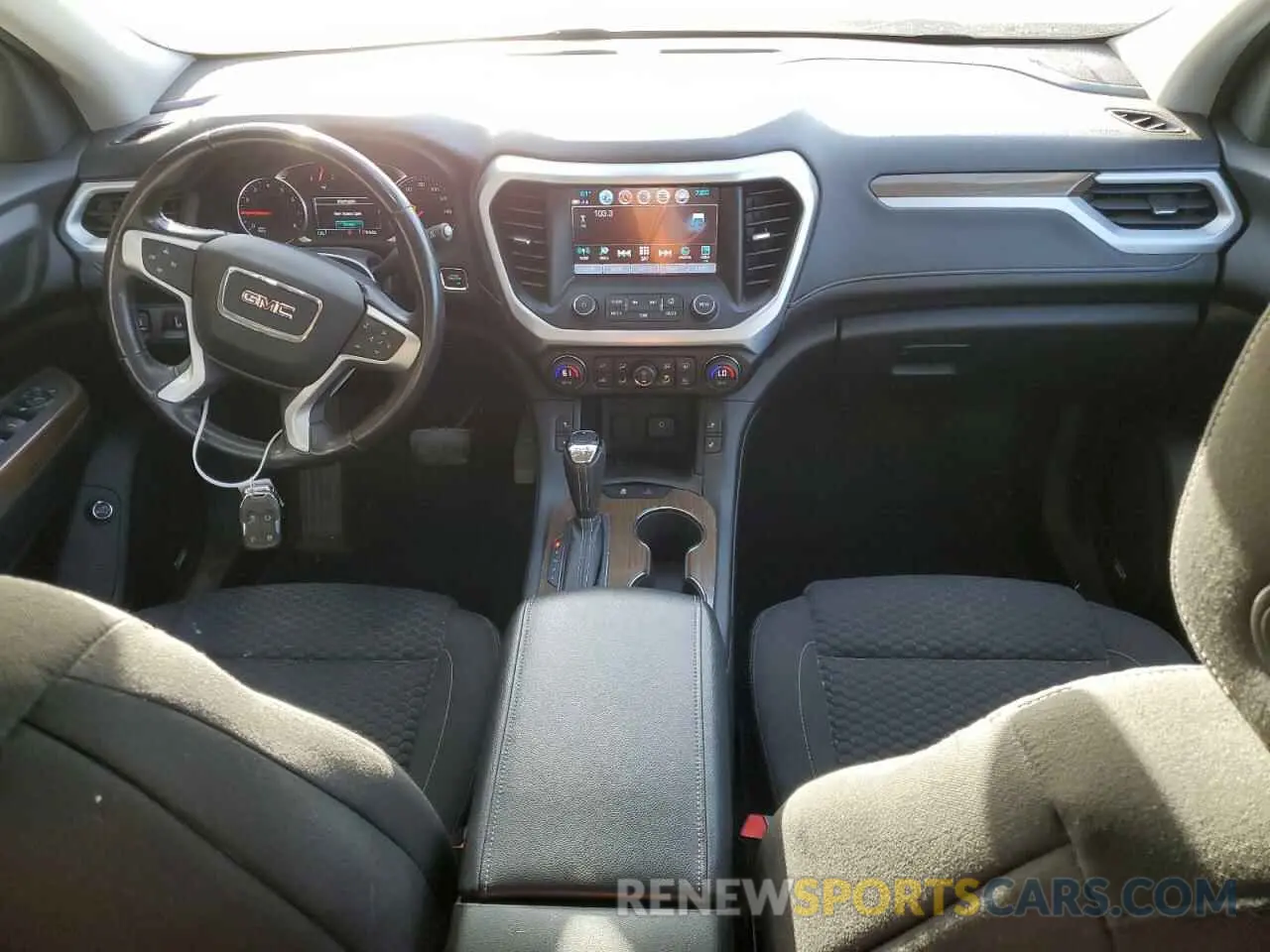 8 Photograph of a damaged car 1GKKNSLSXKZ246589 GMC ACADIA 2019
