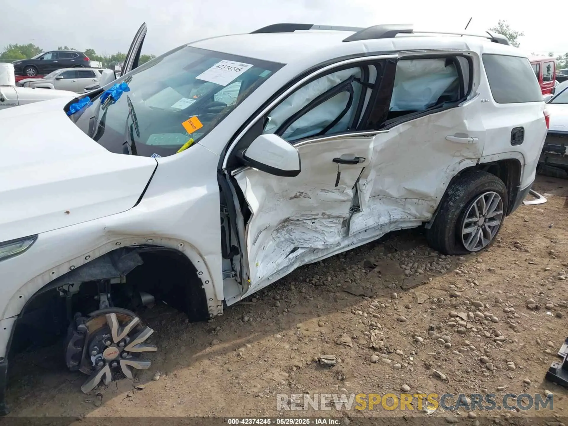 6 Photograph of a damaged car 1GKKNSLSXKZ277552 GMC ACADIA 2019