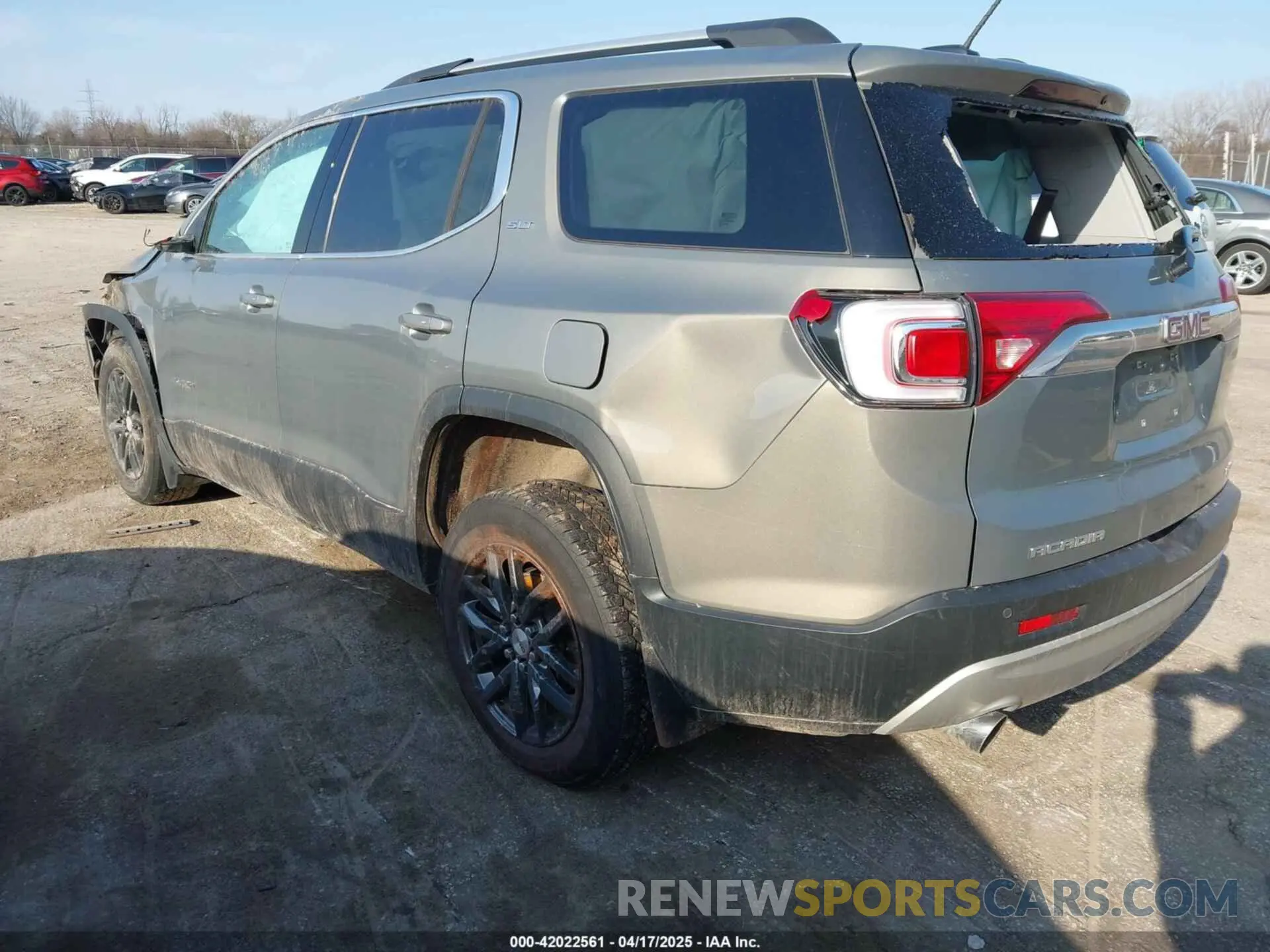 3 Photograph of a damaged car 1GKKNULS0KZ111391 GMC ACADIA 2019