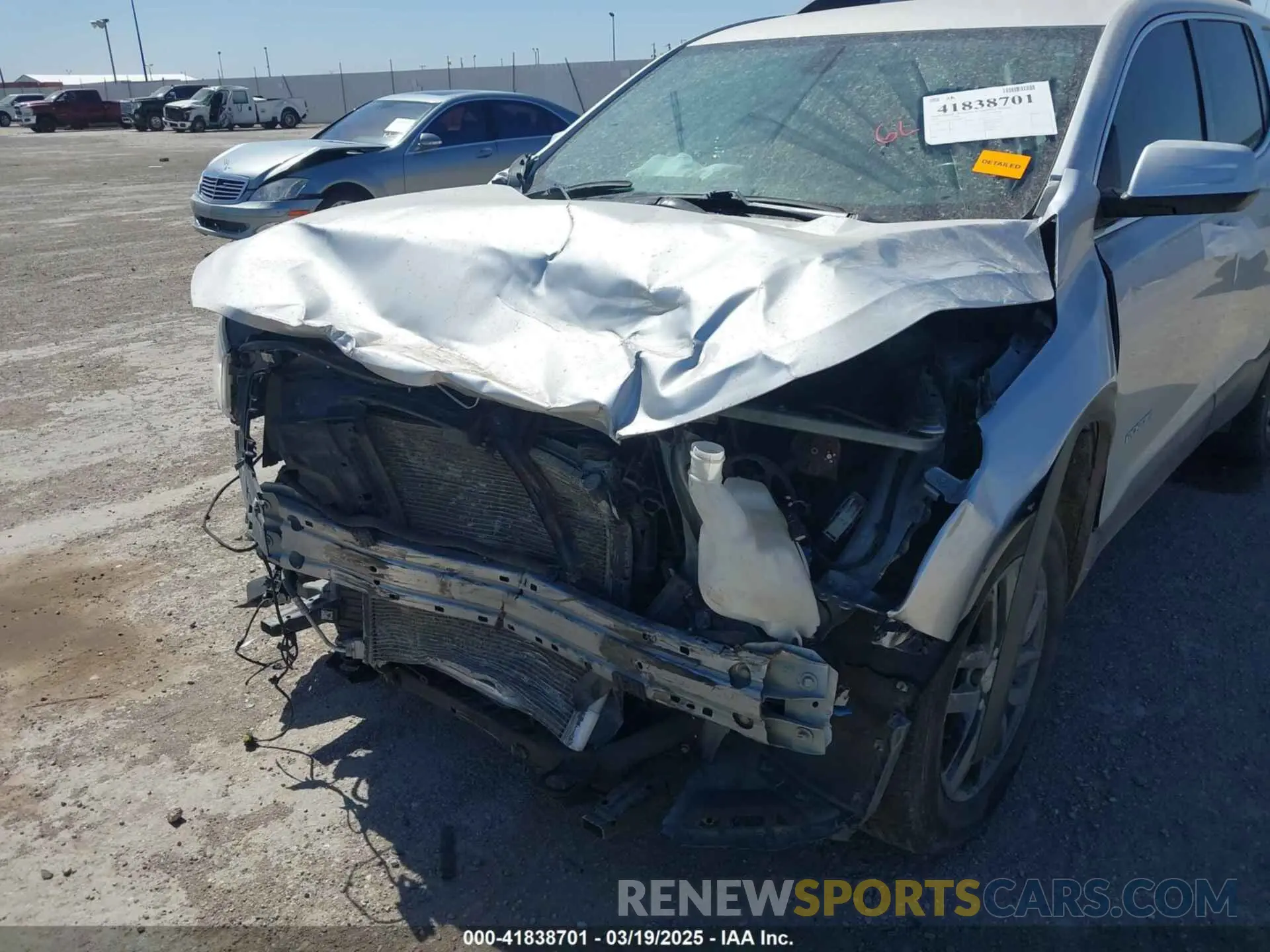 6 Photograph of a damaged car 1GKKNULS1KZ268265 GMC ACADIA 2019