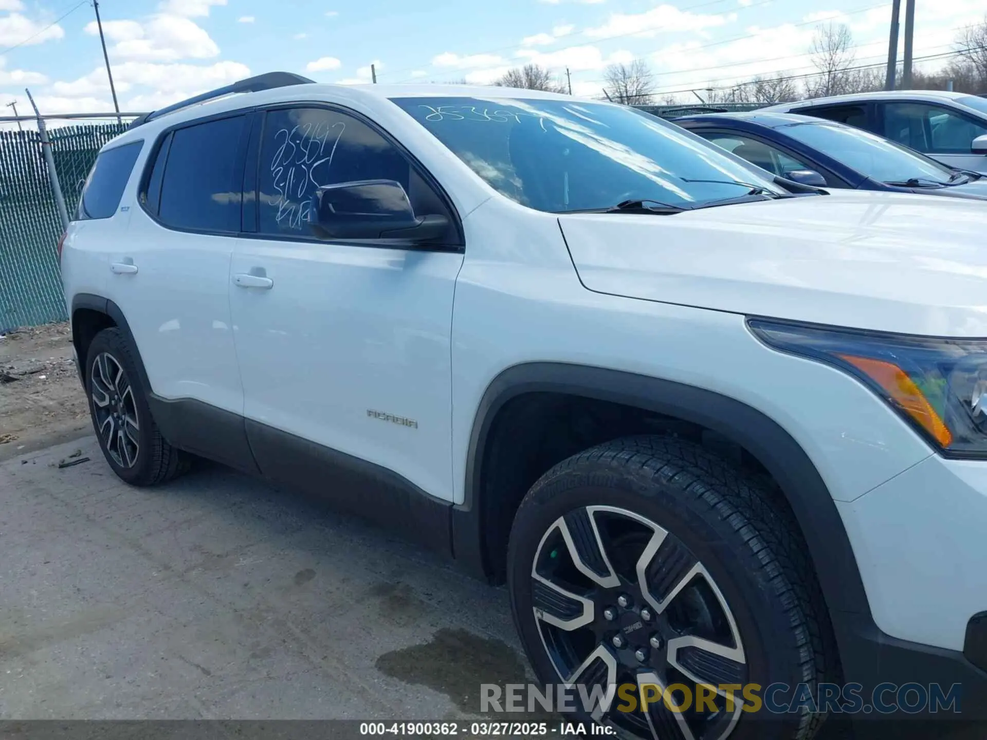 13 Photograph of a damaged car 1GKKNULS1KZ300034 GMC ACADIA 2019