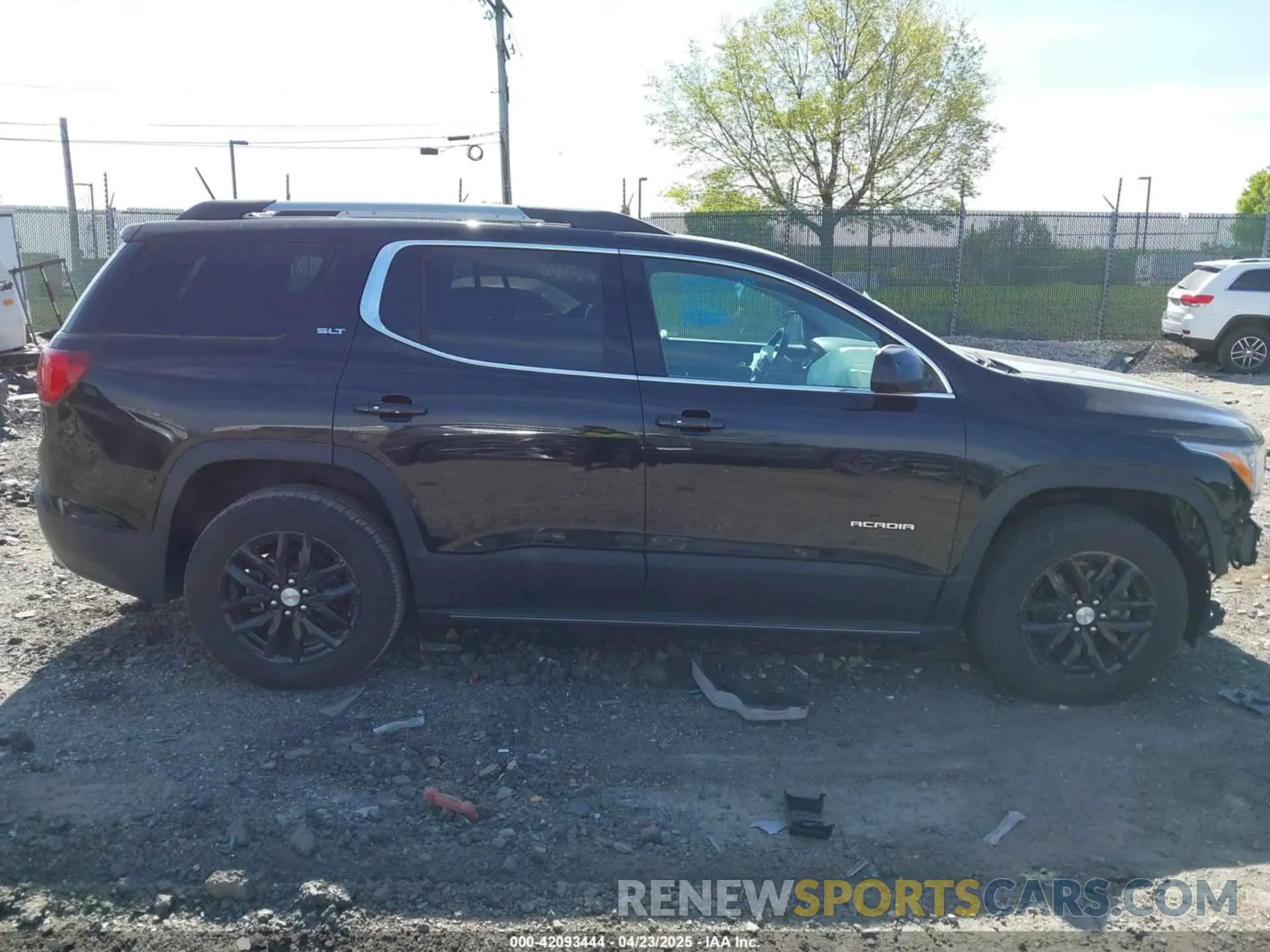 12 Photograph of a damaged car 1GKKNULS2KZ114485 GMC ACADIA 2019