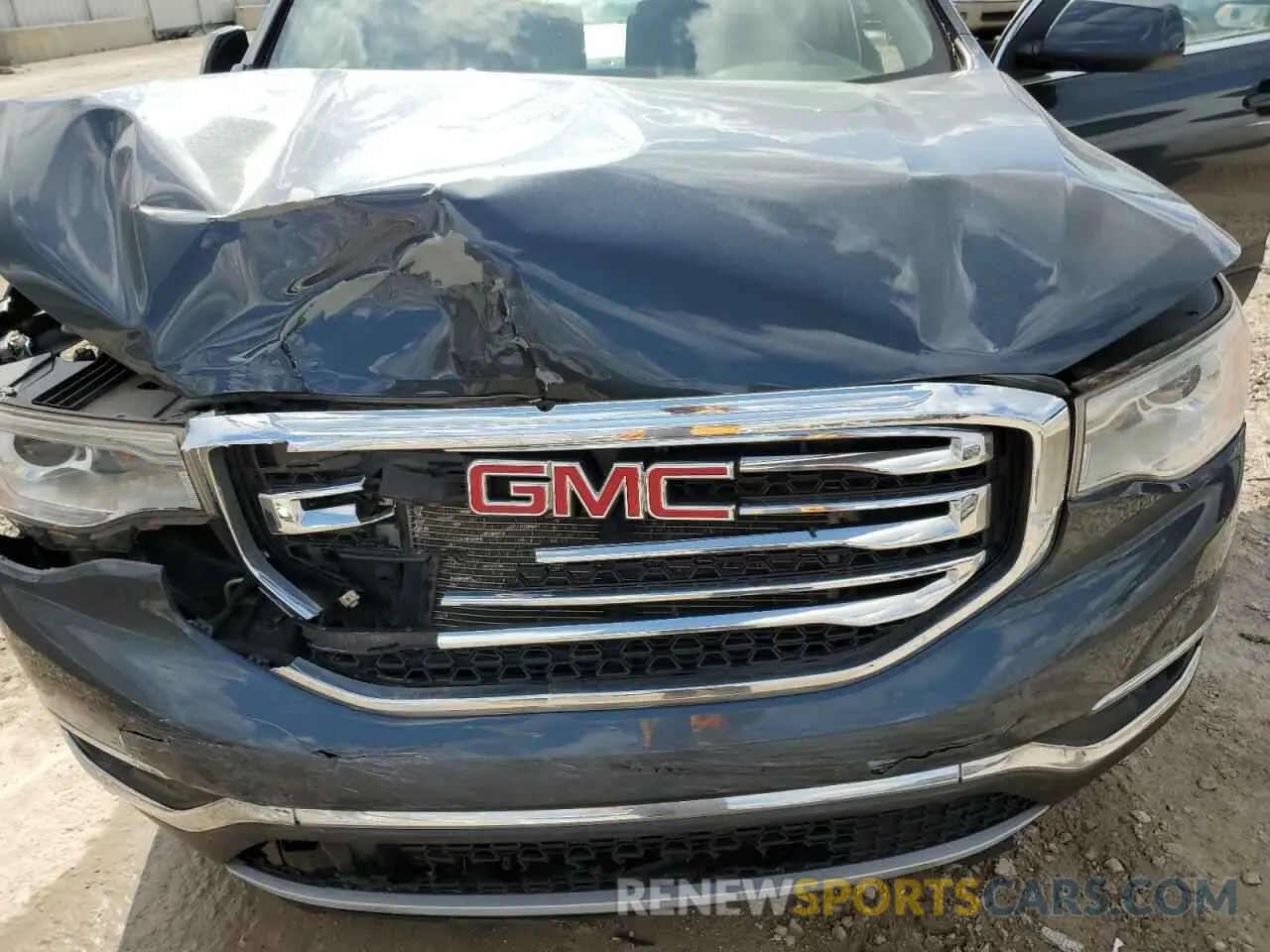 12 Photograph of a damaged car 1GKKNULS2KZ133716 GMC ACADIA 2019
