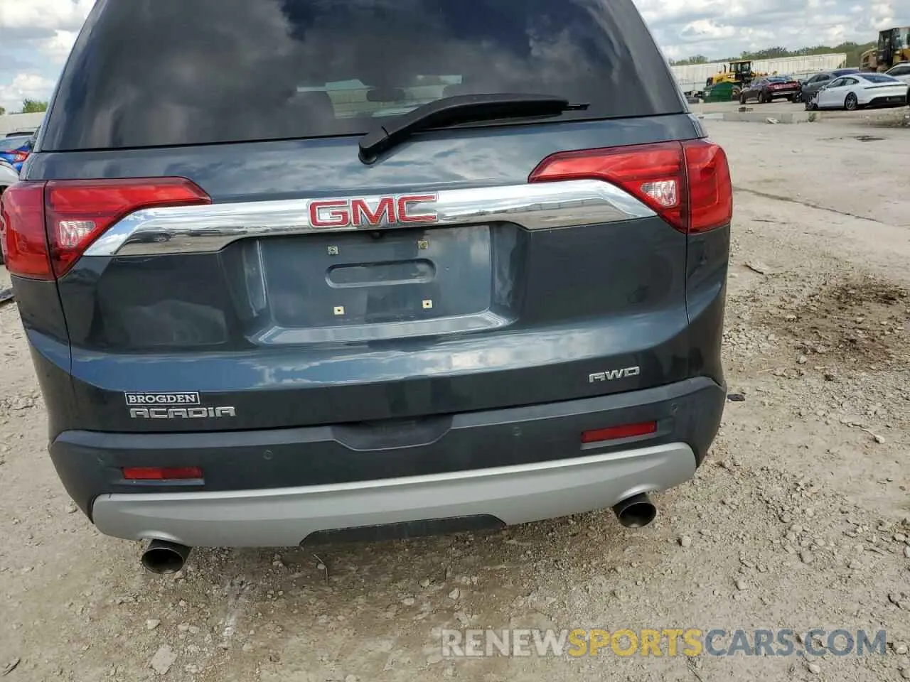 6 Photograph of a damaged car 1GKKNULS2KZ133716 GMC ACADIA 2019