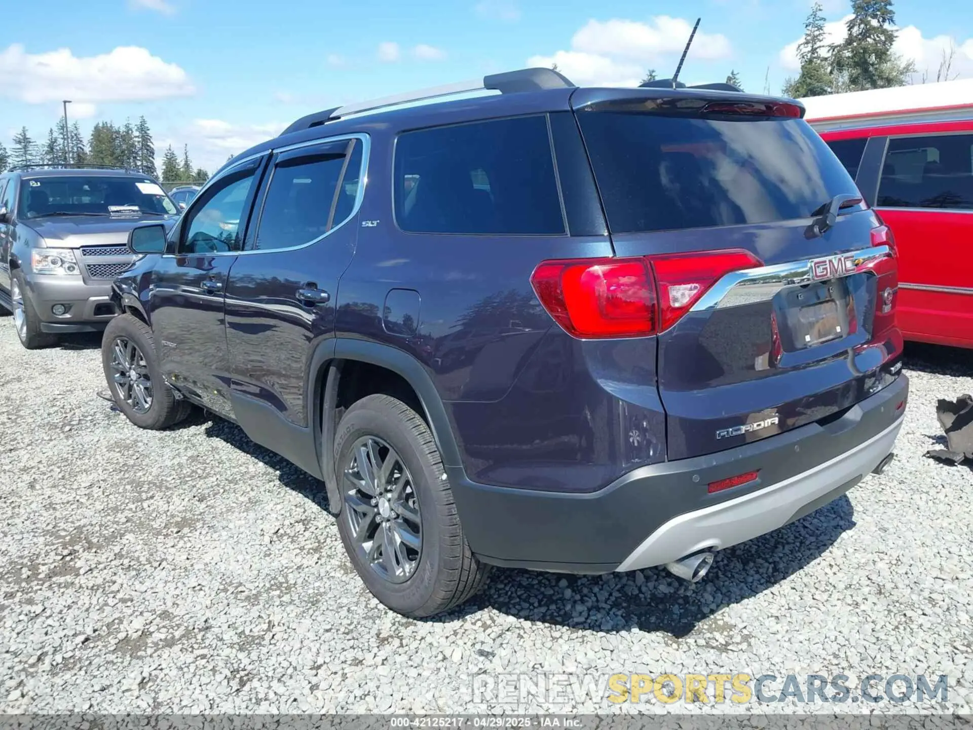 3 Photograph of a damaged car 1GKKNULS2KZ263222 GMC ACADIA 2019