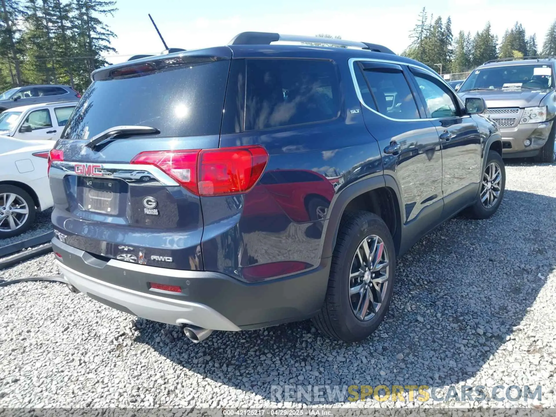 4 Photograph of a damaged car 1GKKNULS2KZ263222 GMC ACADIA 2019