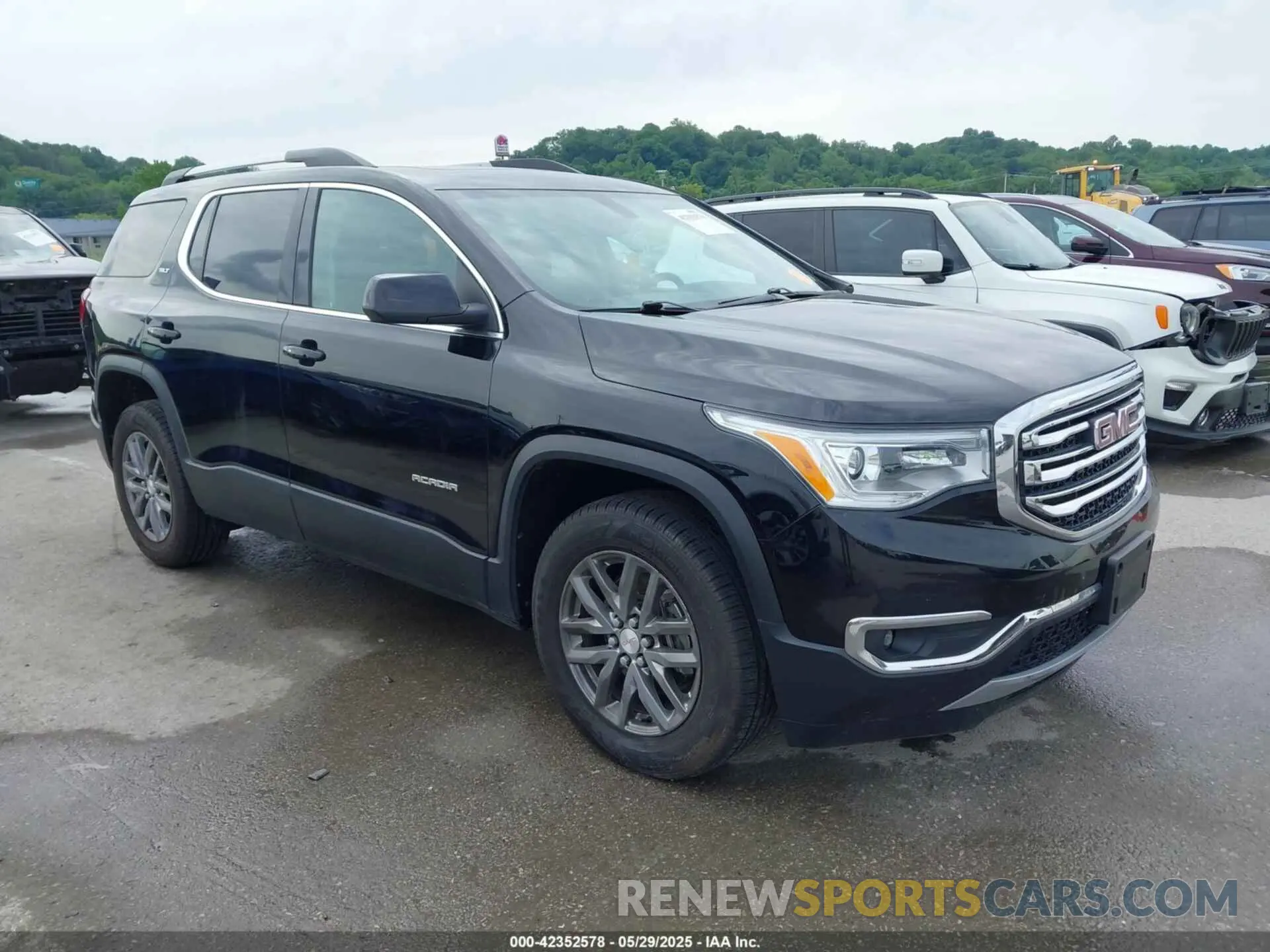 1 Photograph of a damaged car 1GKKNULS3KZ226034 GMC ACADIA 2019