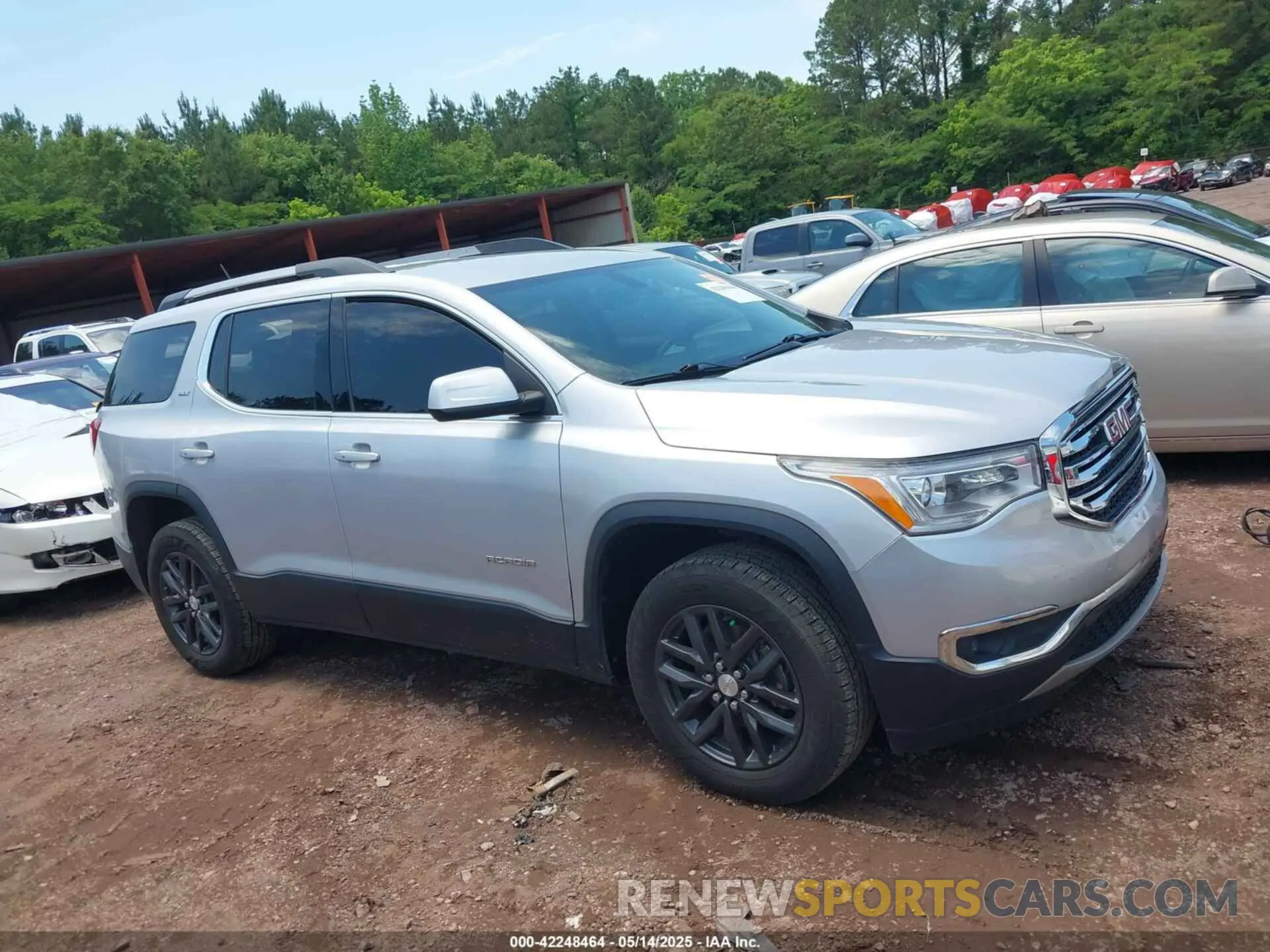 13 Photograph of a damaged car 1GKKNULS3KZ228513 GMC ACADIA 2019