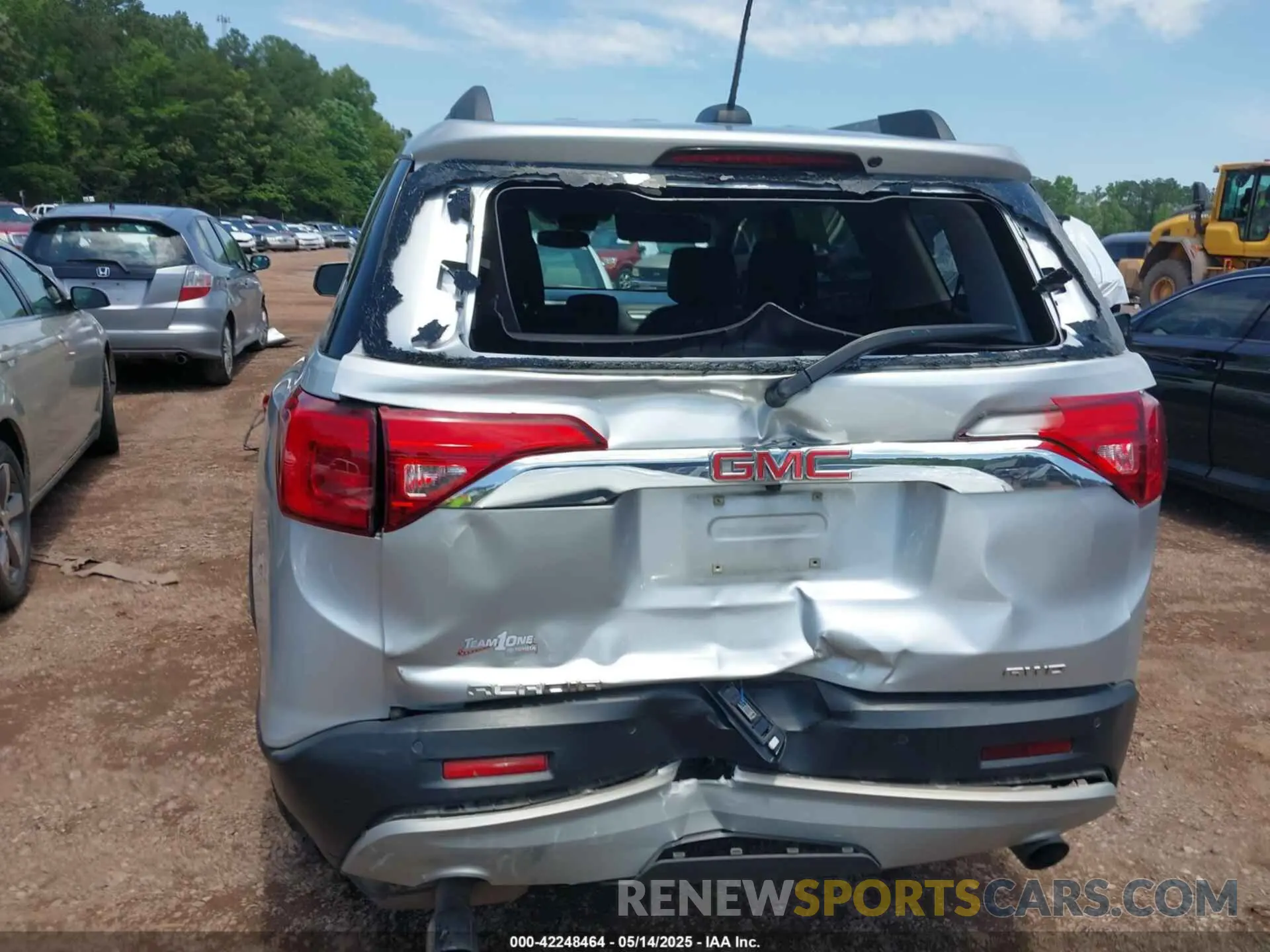 6 Photograph of a damaged car 1GKKNULS3KZ228513 GMC ACADIA 2019