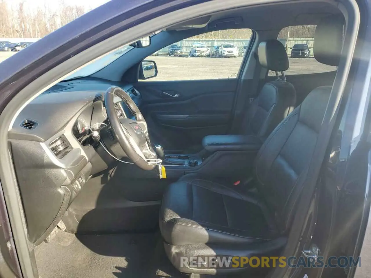 7 Photograph of a damaged car 1GKKNULS3KZ263472 GMC ACADIA 2019