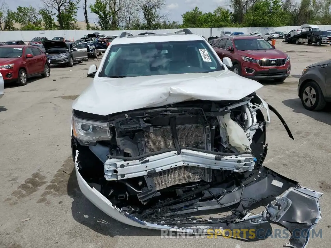 5 Photograph of a damaged car 1GKKNULS3KZ283611 GMC ACADIA 2019