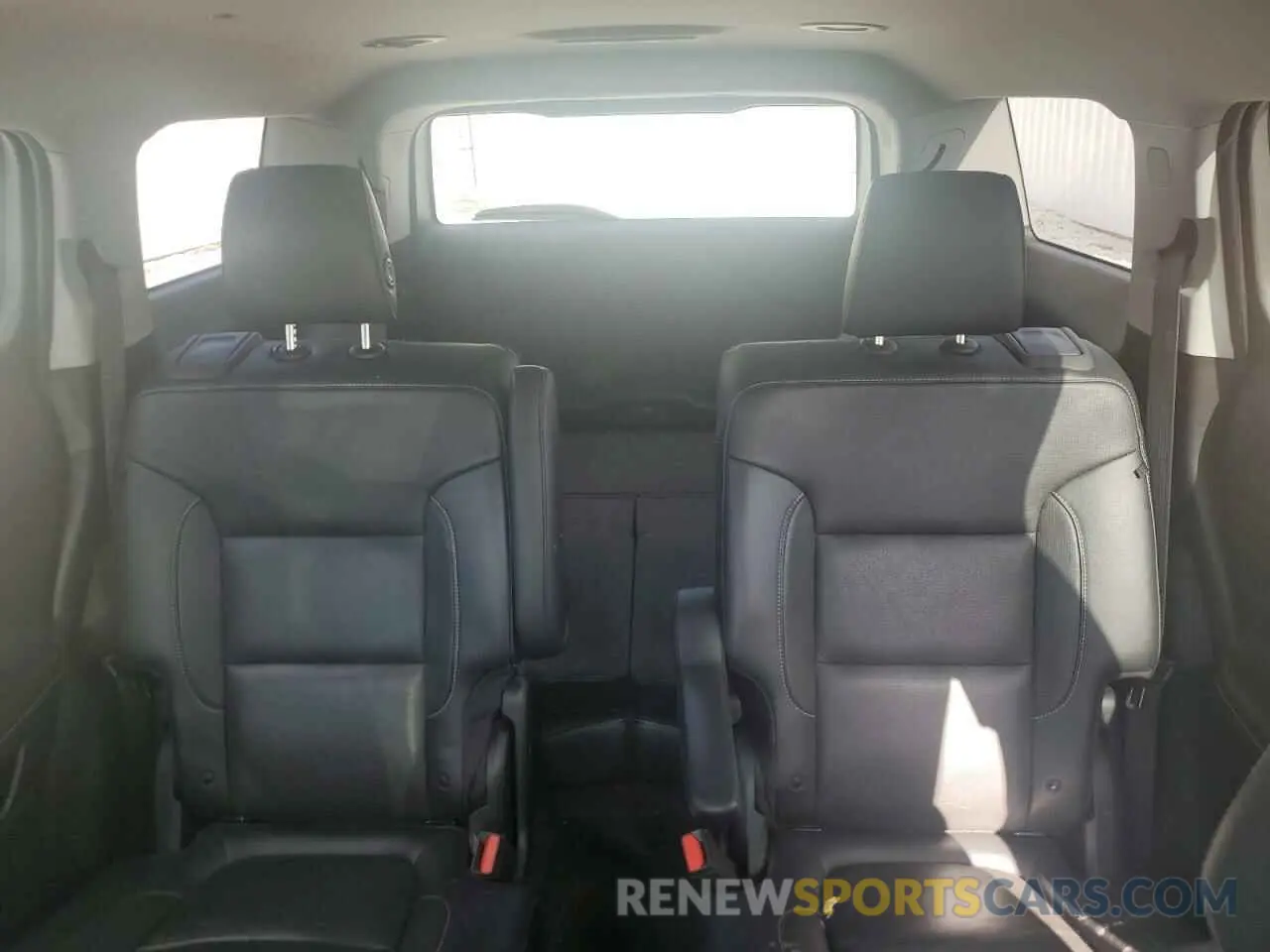 10 Photograph of a damaged car 1GKKNULS5KZ159193 GMC ACADIA 2019