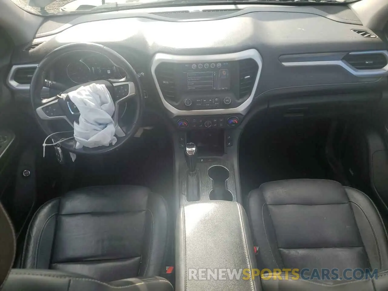 8 Photograph of a damaged car 1GKKNULS5KZ159193 GMC ACADIA 2019