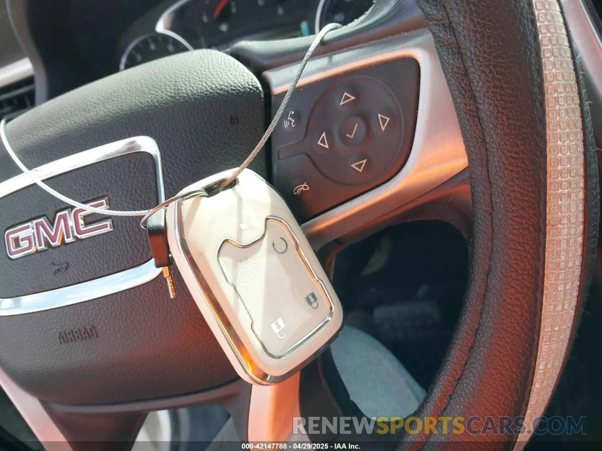 11 Photograph of a damaged car 1GKKNULS5KZ236581 GMC ACADIA 2019